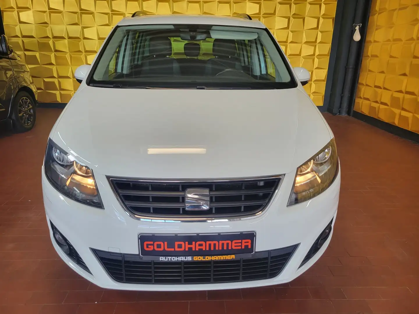 SEAT Alhambra Alhambra 2.0 TDI 4Drive ALLRAD/KAMERA/AHK/NAV Weiß - 1