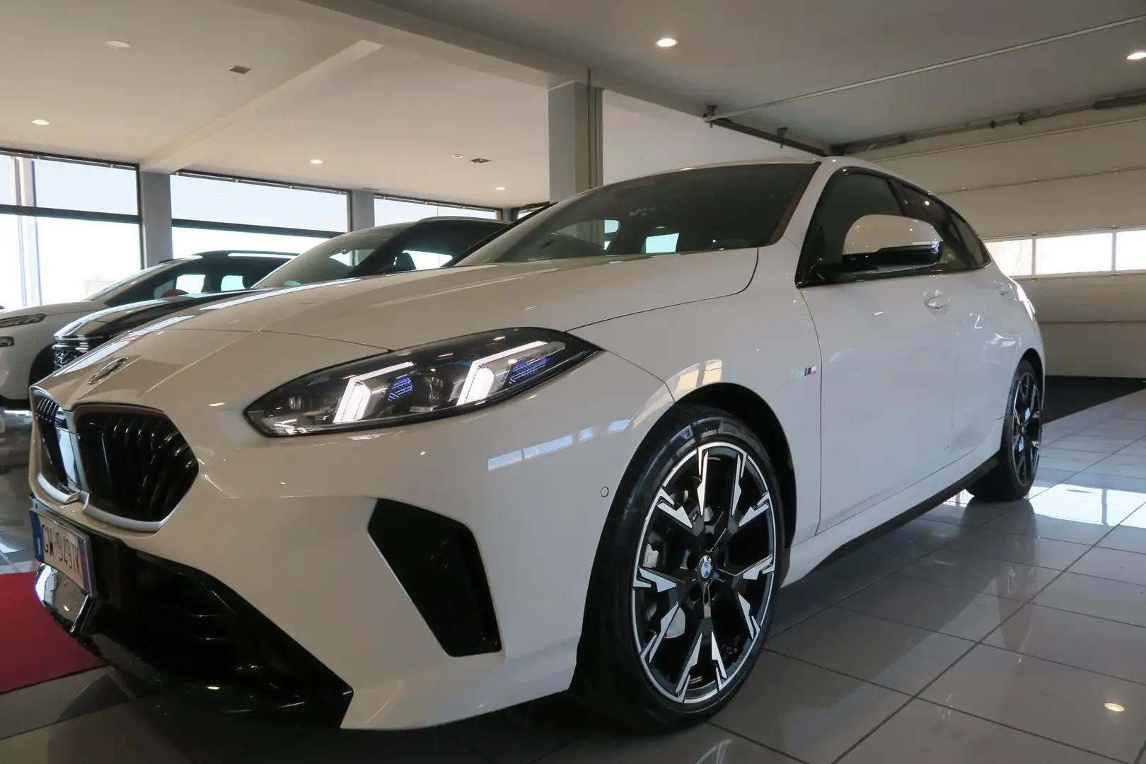 BMW 120 Serie 120d 48V MSport auto HYBRID Blanc - 1