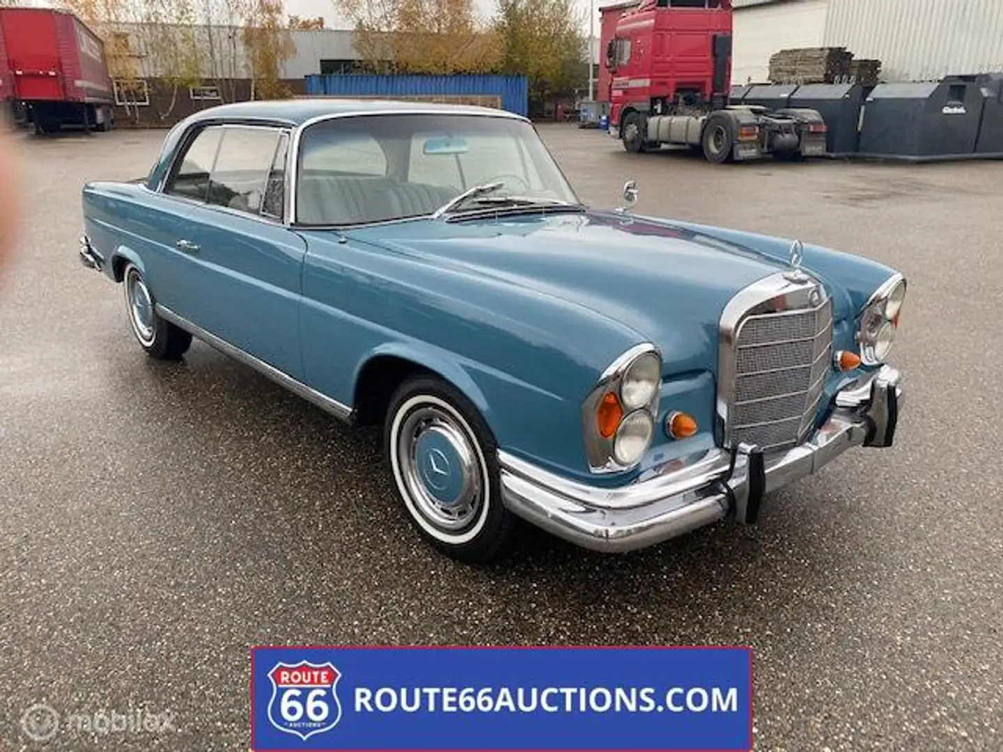 Mercedes-Benz 220 SE Coupe Zwart - 1