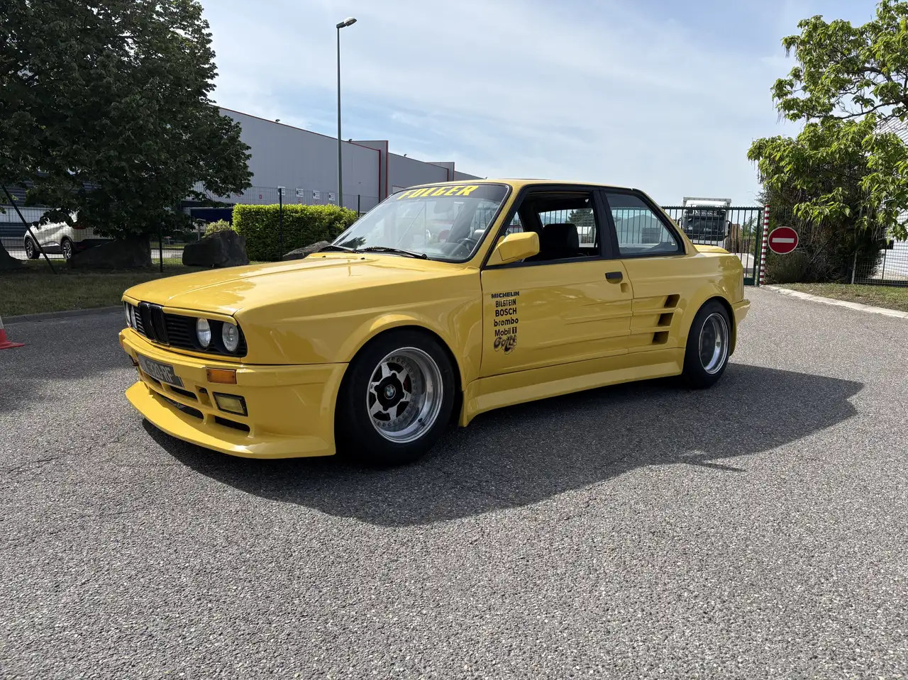 BMW 325i, foto 1