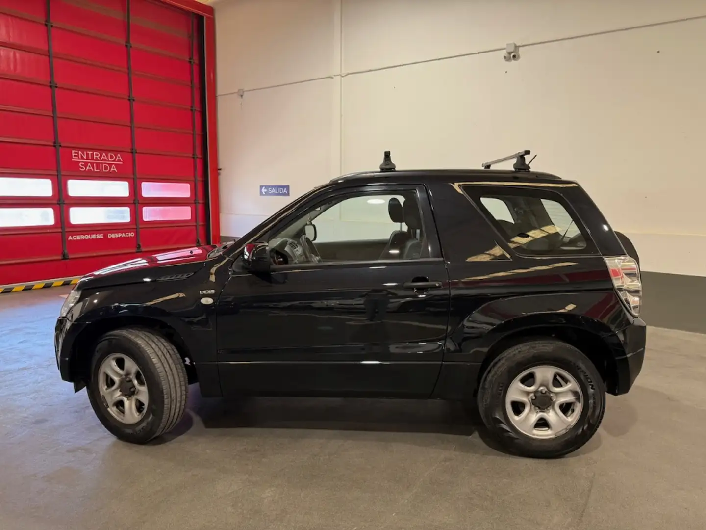 Suzuki Grand Vitara 1.9DDiS JX Schwarz - 2