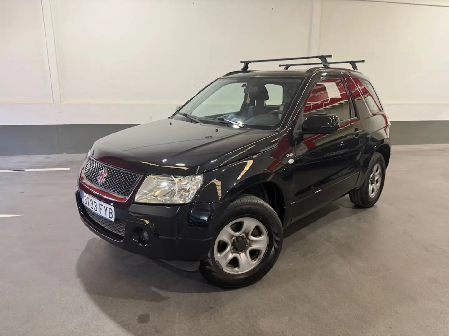 Suzuki Grand Vitara 1.9DDiS JX Schwarz - 1