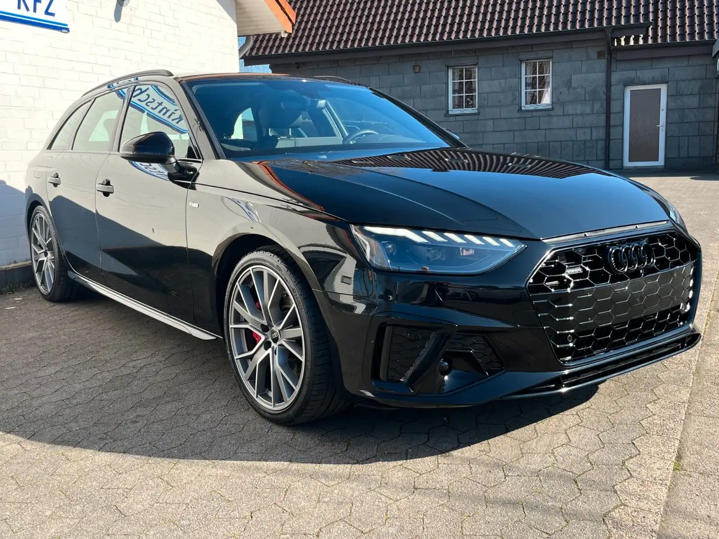 Audi A4 40 TDI quattro  S line Black Style Matrix Schwarz - 2