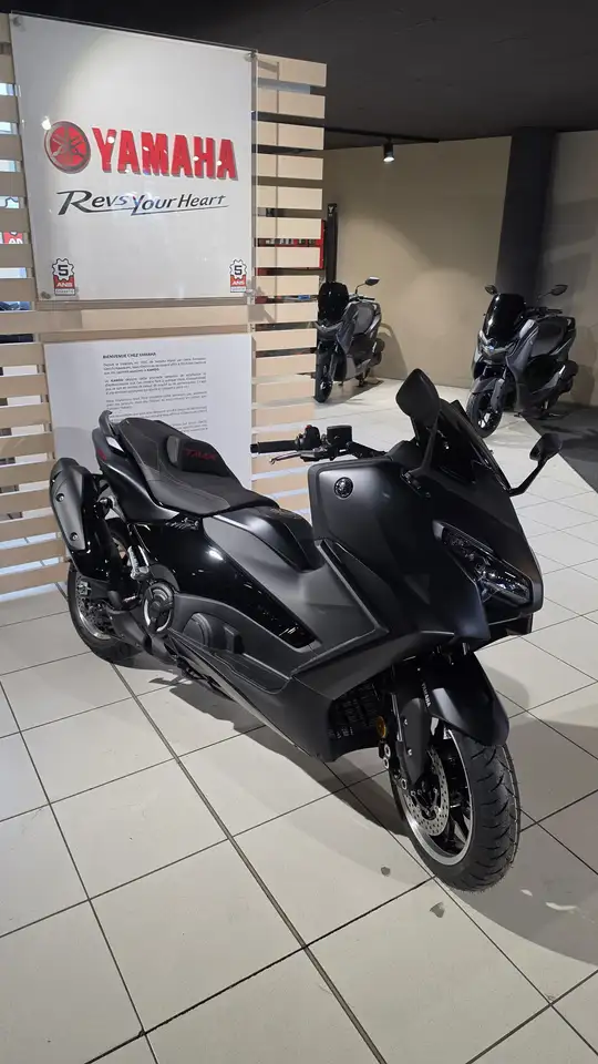 Yamaha Tmax 560