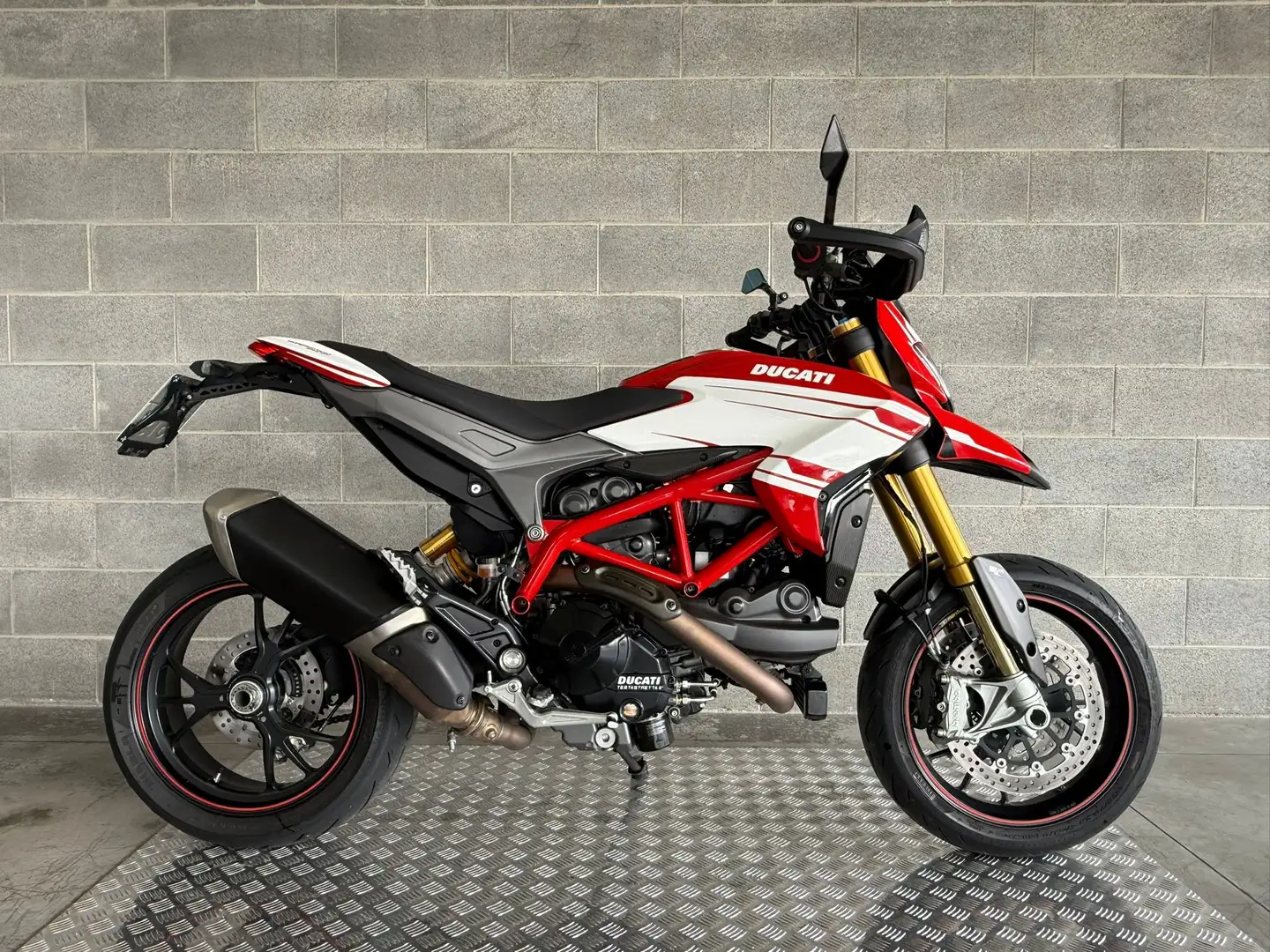 Ducati Hypermotard 939 SP. CAMPAGNA PROVA RISCATTA O RENDI. Bianco - 1