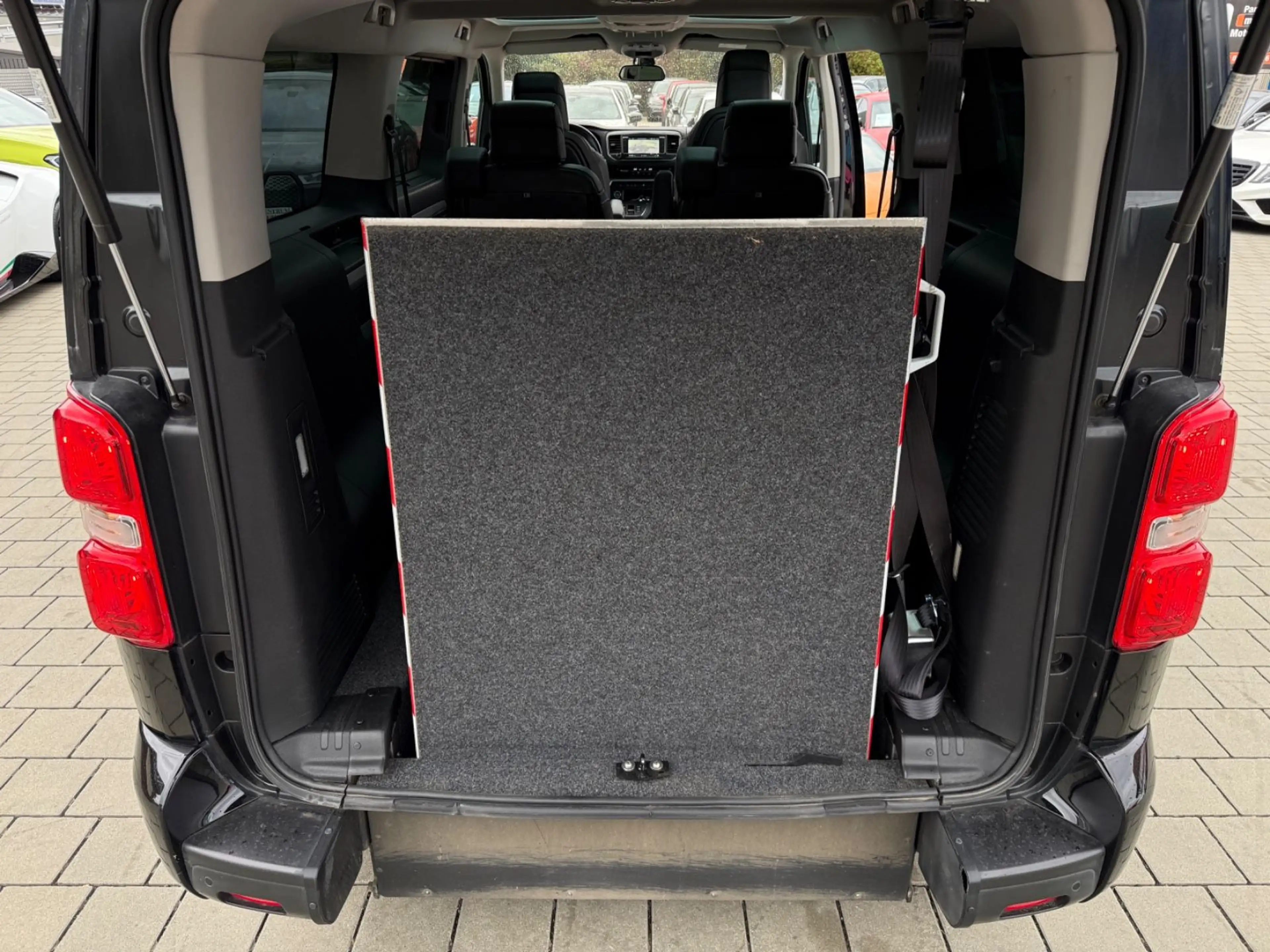 Fiat Ulysse e-Ulysse L3 Living 75kWh Lounge *ROLLSTUHL-RAMPE — photo 15