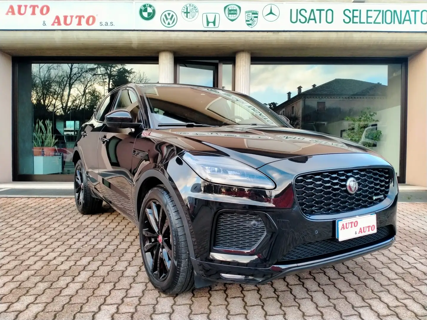 Jaguar E-Pace 20D AWD 204CV R-DYNAMIC BLACK DESIGN PACK LEGA20 Noir - 1