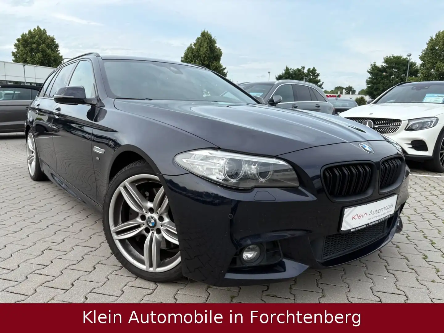 BMW 525 d M Sportpaket Aut LederNavProBiXenPanoHUp19" Schwarz - 1