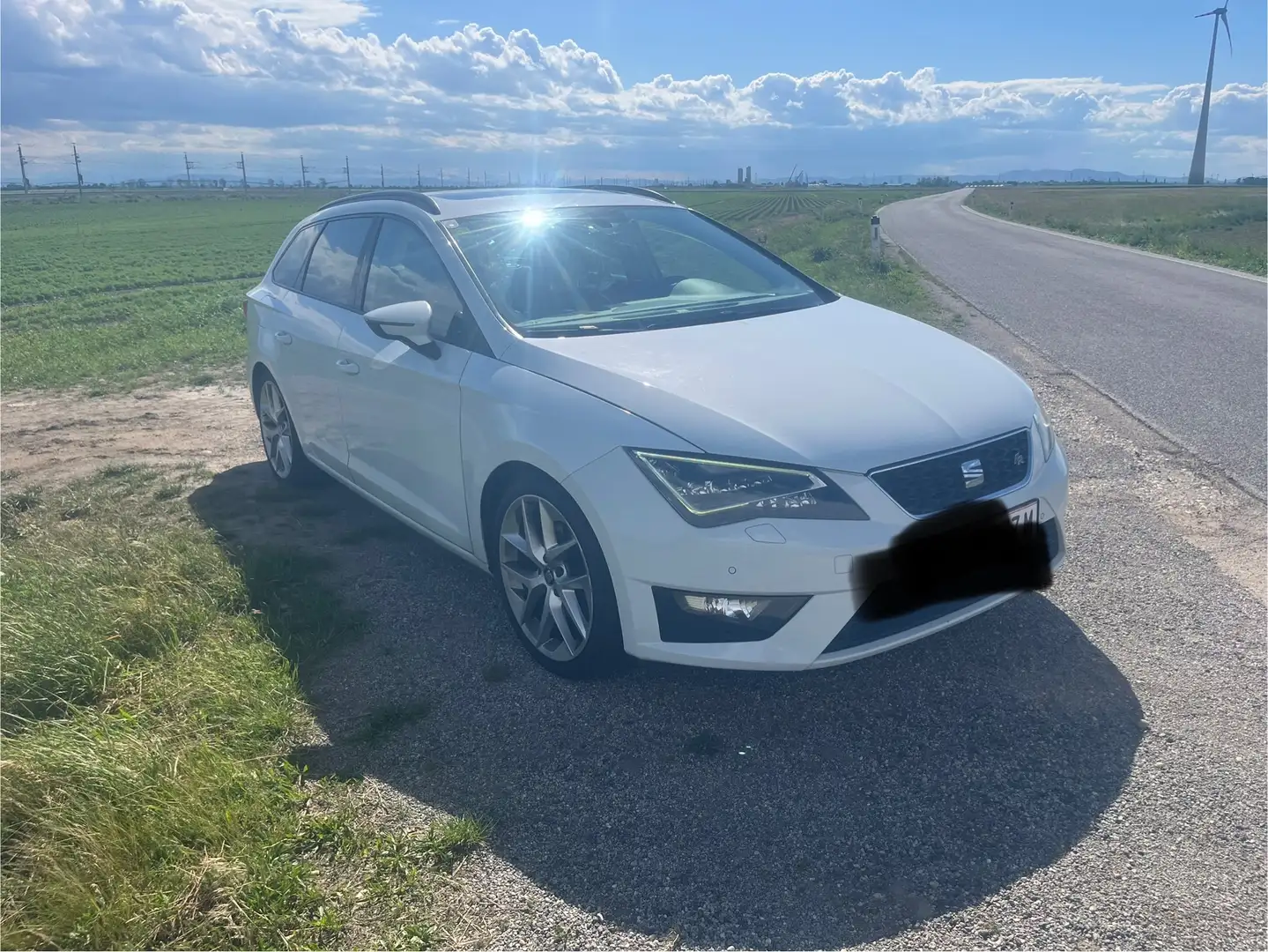 SEAT Leon Leon ST FR 2,0 TDI CR 4Drive FR Weiß - 1