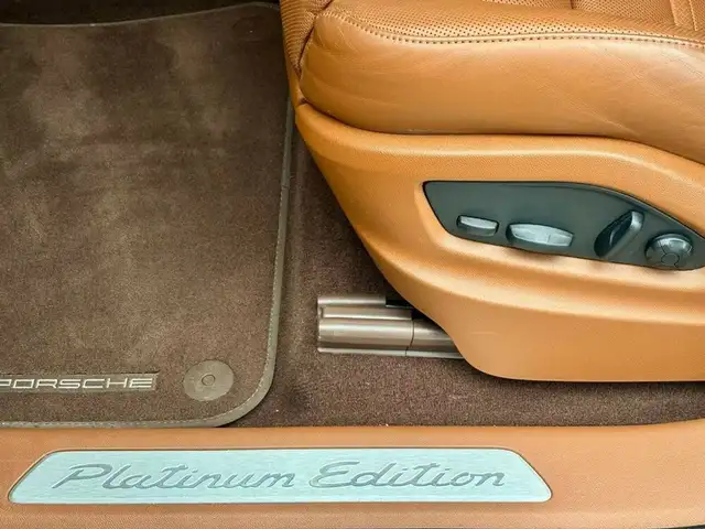 Porsche Cayenne PLATINUM*HUD*PANO*ACC*LUFT*360*BOSE*22'' Ansicht 11