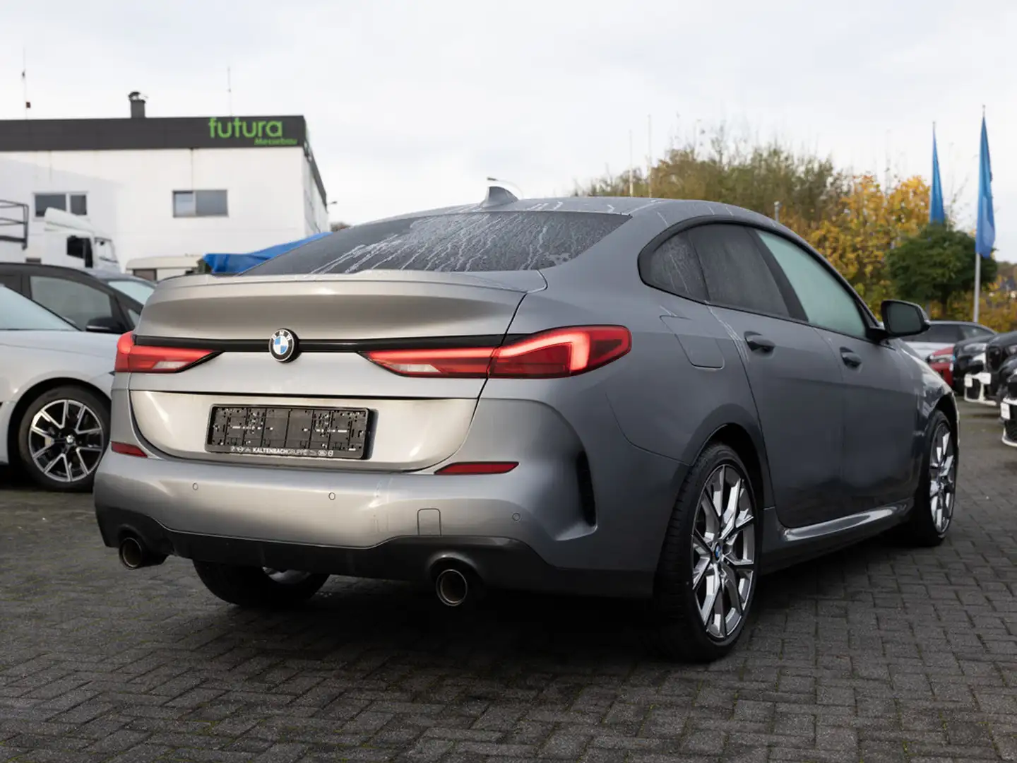 BMW 220 Gran Coupe xDrive Edition Color Vision Grau - 2