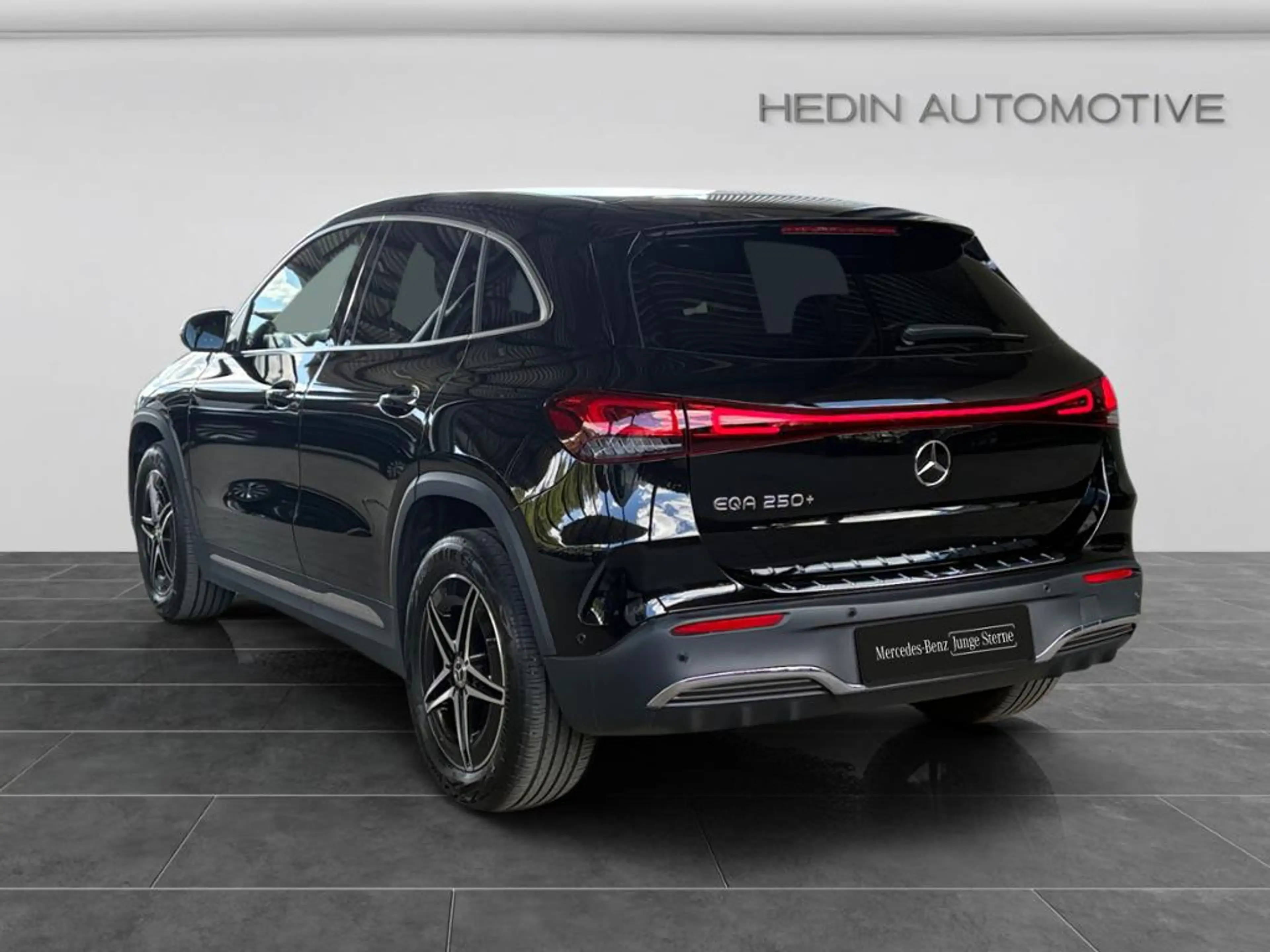 Mercedes-Benz EQA 250 + AMG|AMBIENTE|MBUX|SHZ|DISTR|KAM|KEYL|LM — photo 5