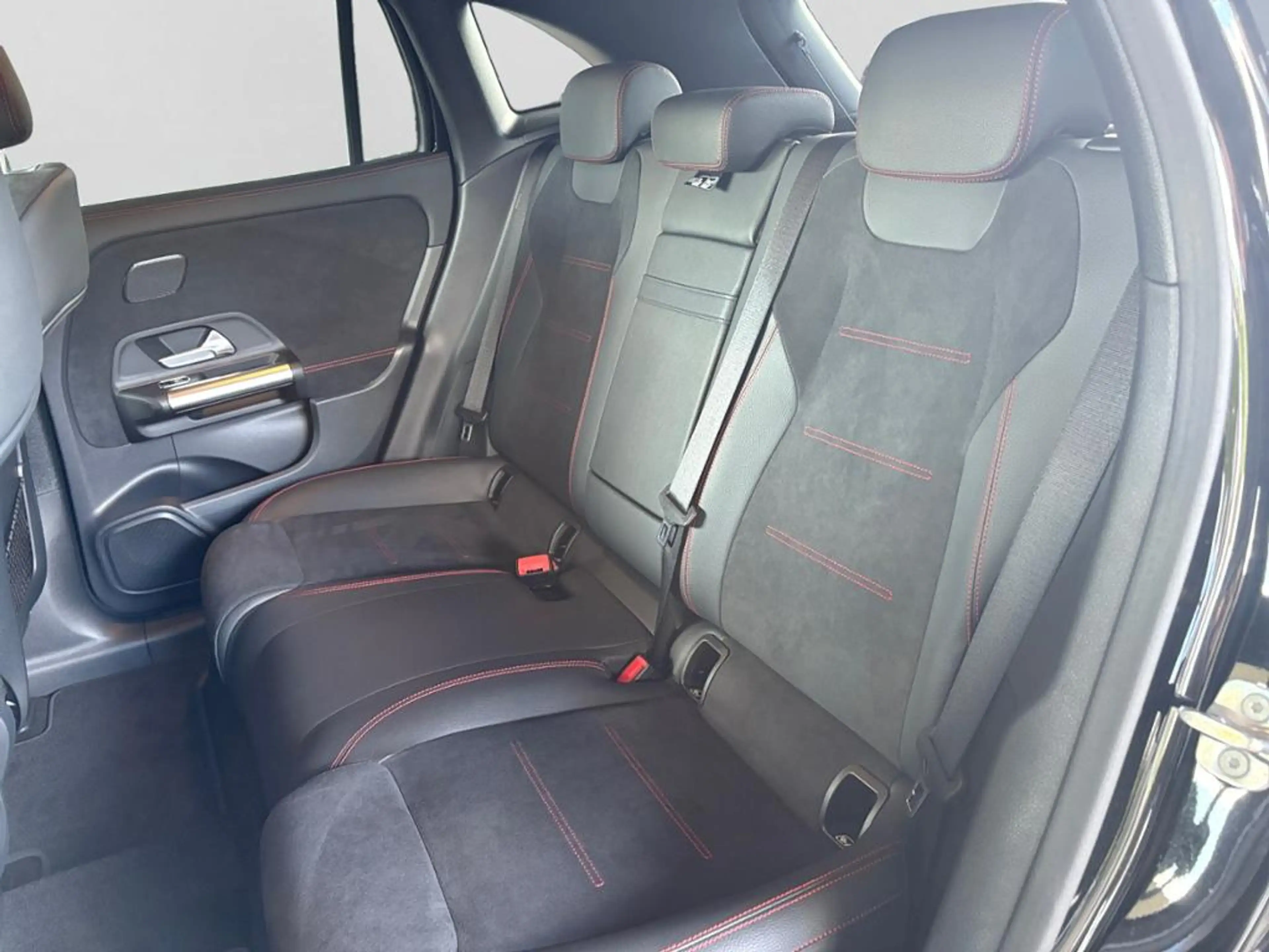 Mercedes-Benz EQA 250 + AMG|AMBIENTE|MBUX|SHZ|DISTR|KAM|KEYL|LM — photo 15