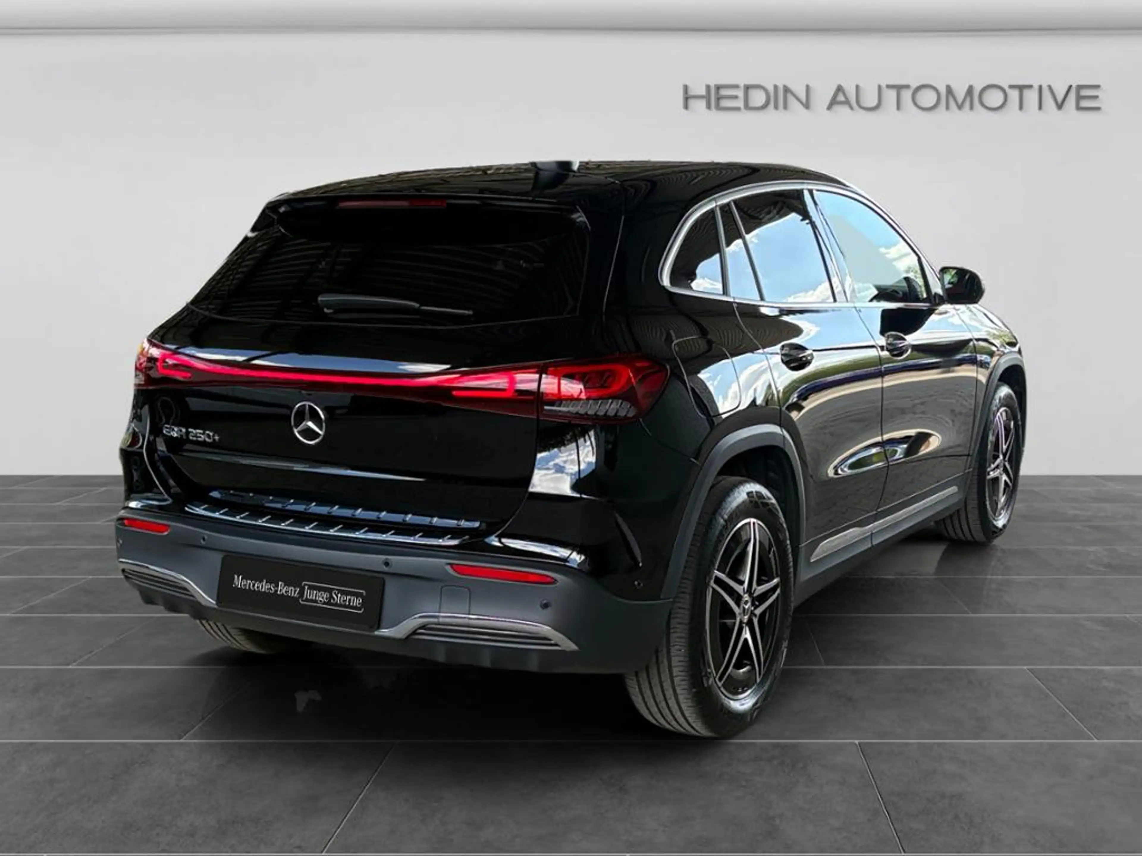 Mercedes-Benz EQA 250 + AMG|AMBIENTE|MBUX|SHZ|DISTR|KAM|KEYL|LM — photo 7
