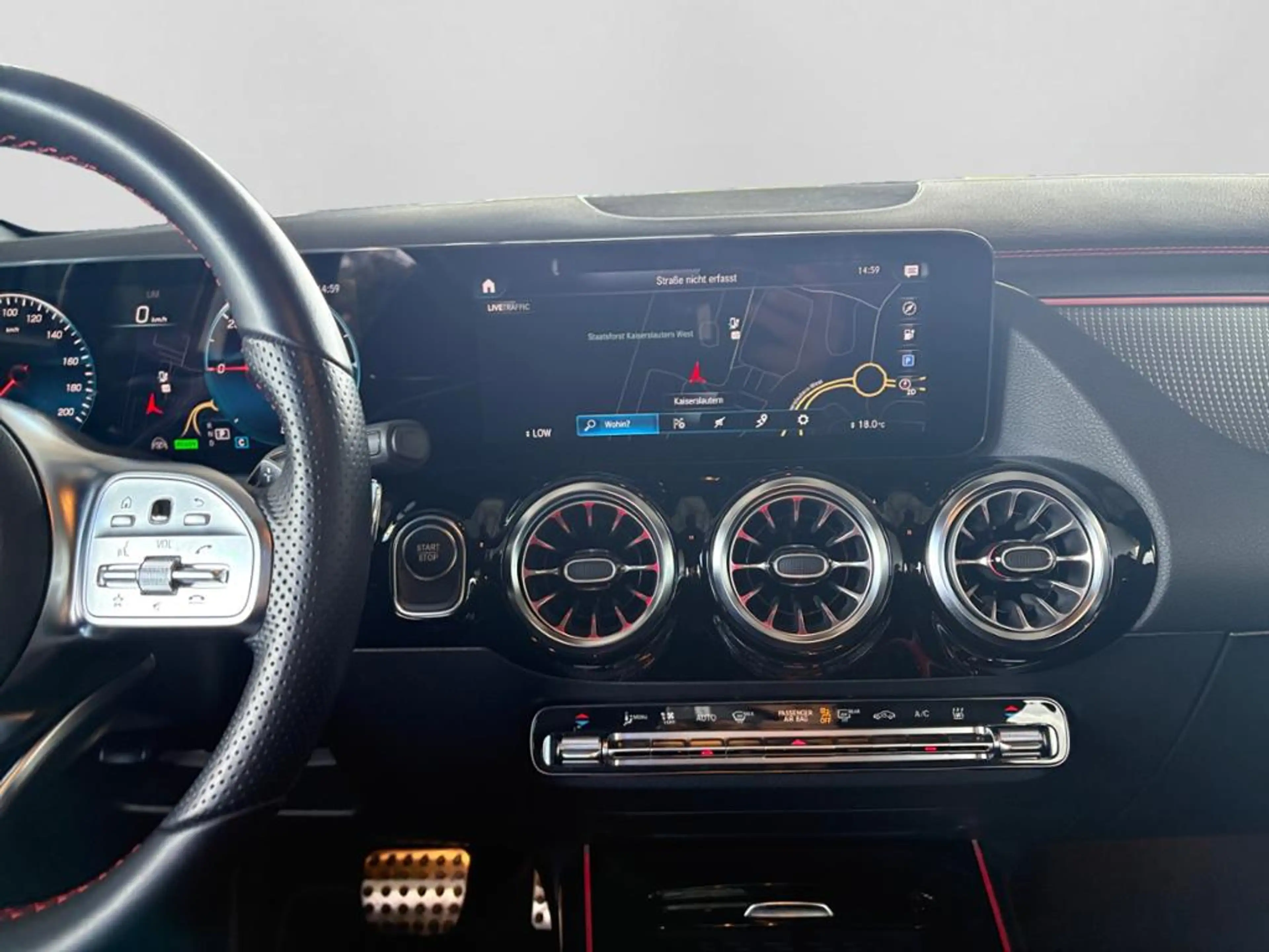 Mercedes-Benz EQA 250 + AMG|AMBIENTE|MBUX|SHZ|DISTR|KAM|KEYL|LM — photo 13