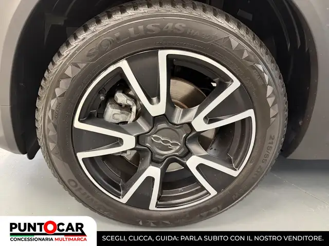 Fiat 500X view 11