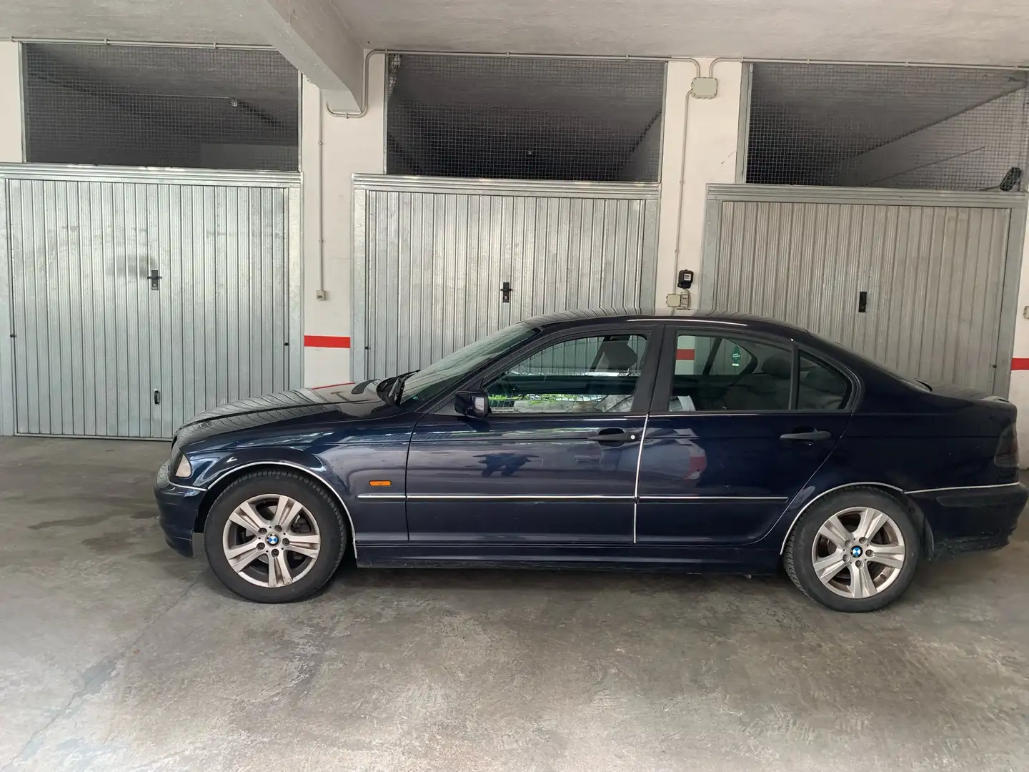 BMW 318 318i Blau - 2