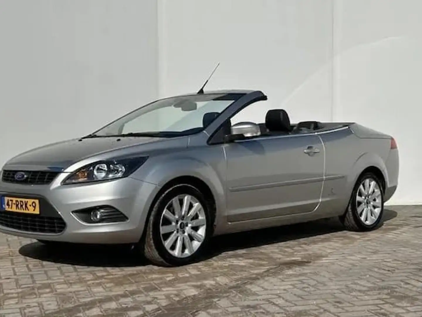 Ford Focus CC Coupe-Cabriolet 1.6 16V Trend Silber - 1