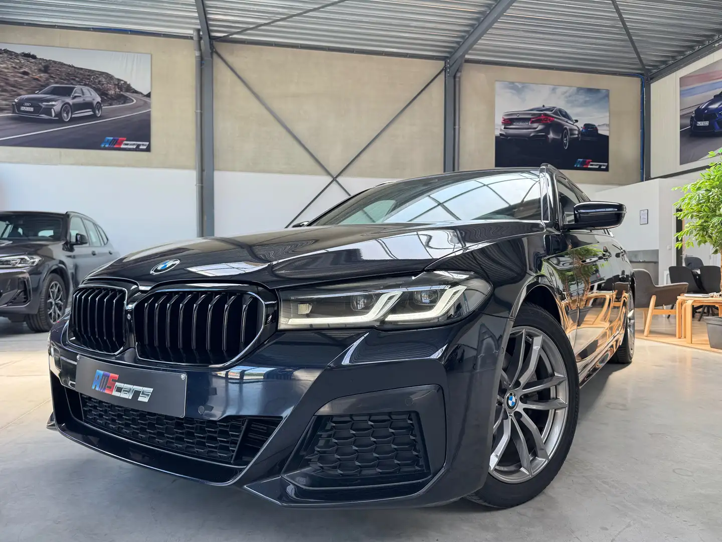 BMW 520 dA M-Sport, 09/2020, 97.000kms Noir - 2