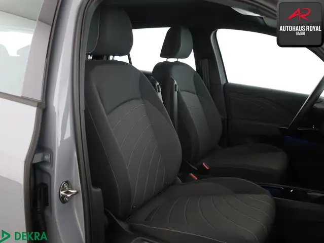 Volkswagen Id.3 view 11