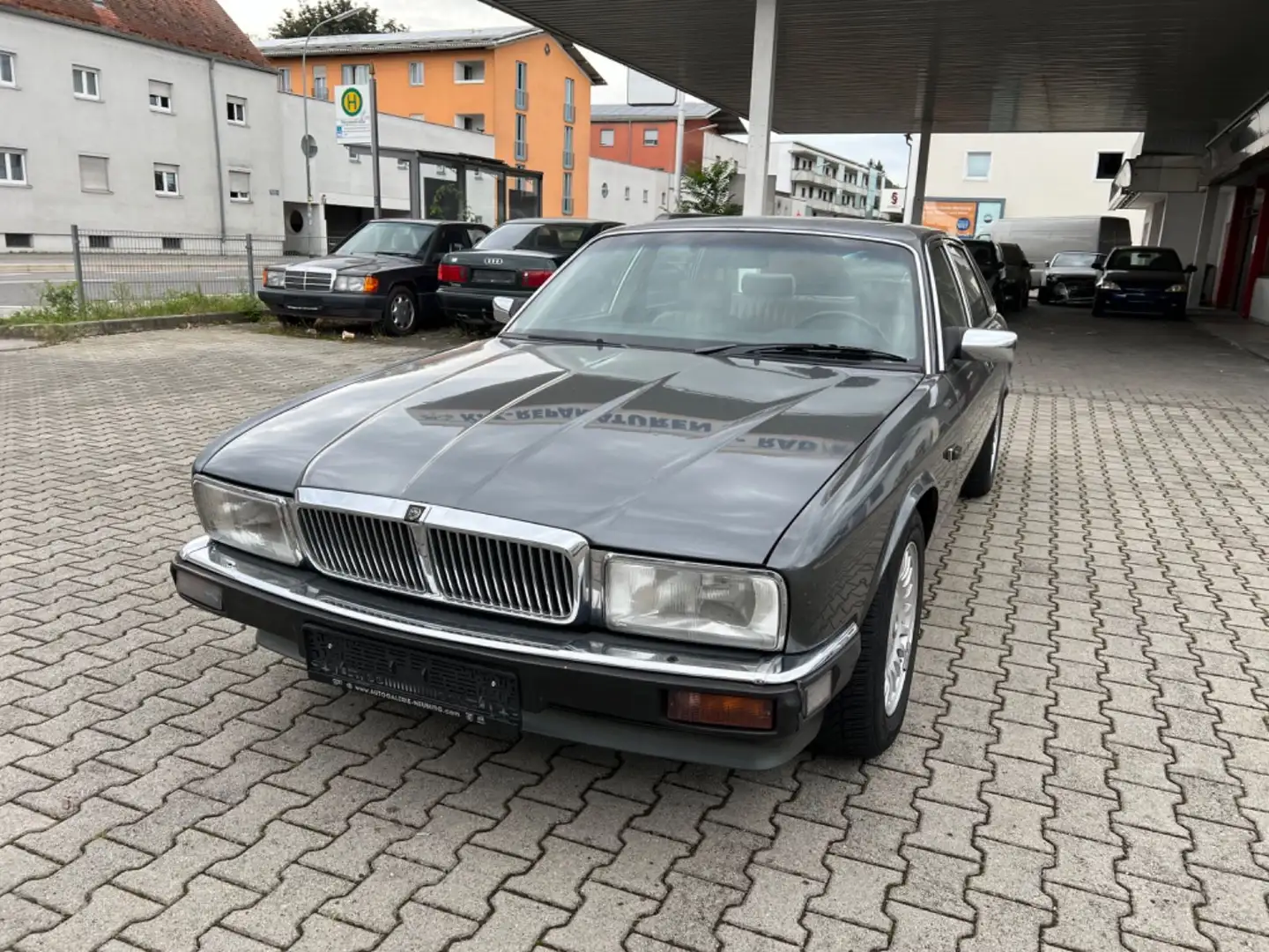 Jaguar XJ40 El. Sitze*SHZ*Automatik*Schiebdach*Tempomat Grijs - 2
