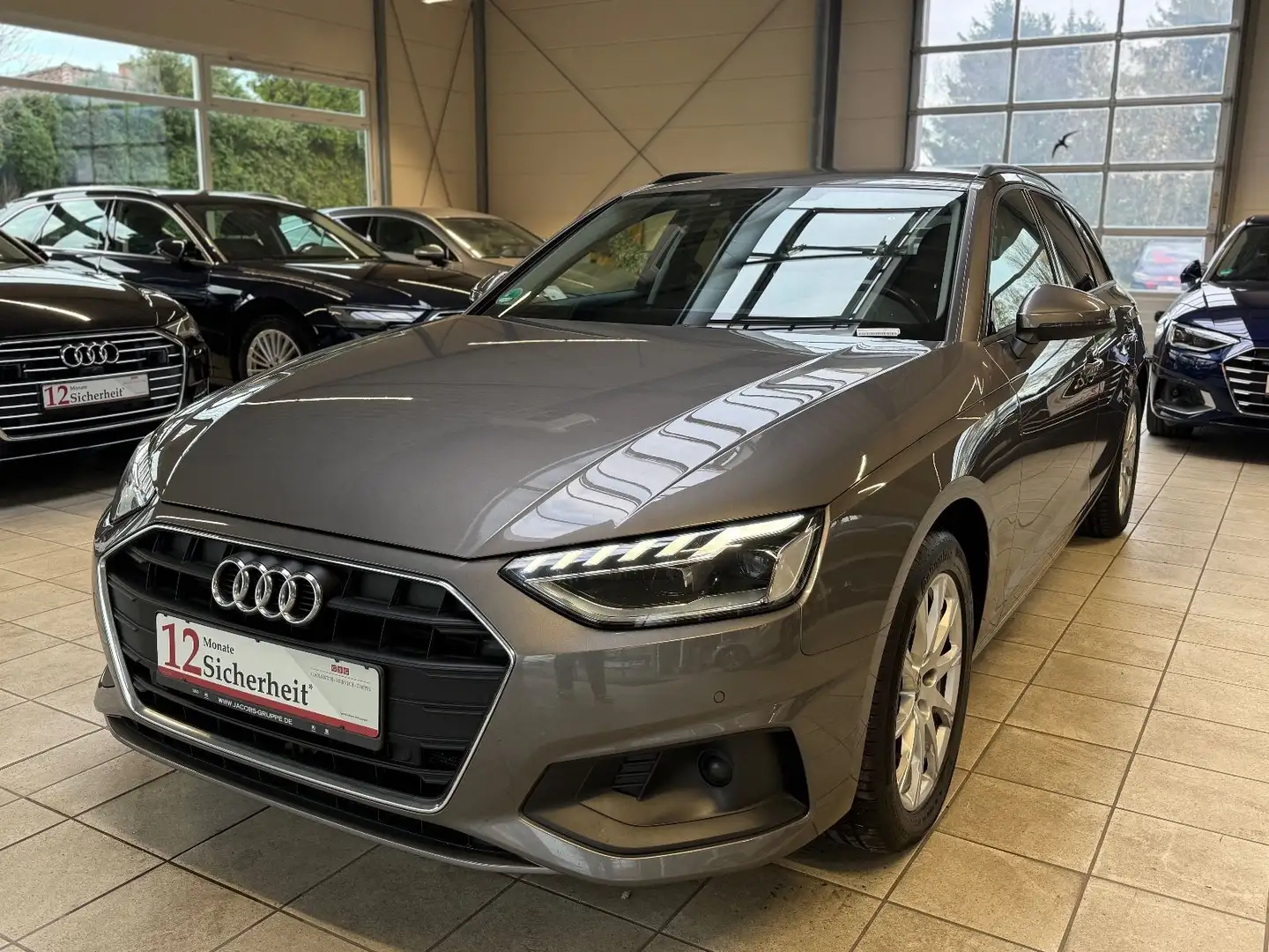 Audi A4 Avant 40 TDI /1Hd/R-Cam/ACC/LED/AHK/3-Zone Grau - 1