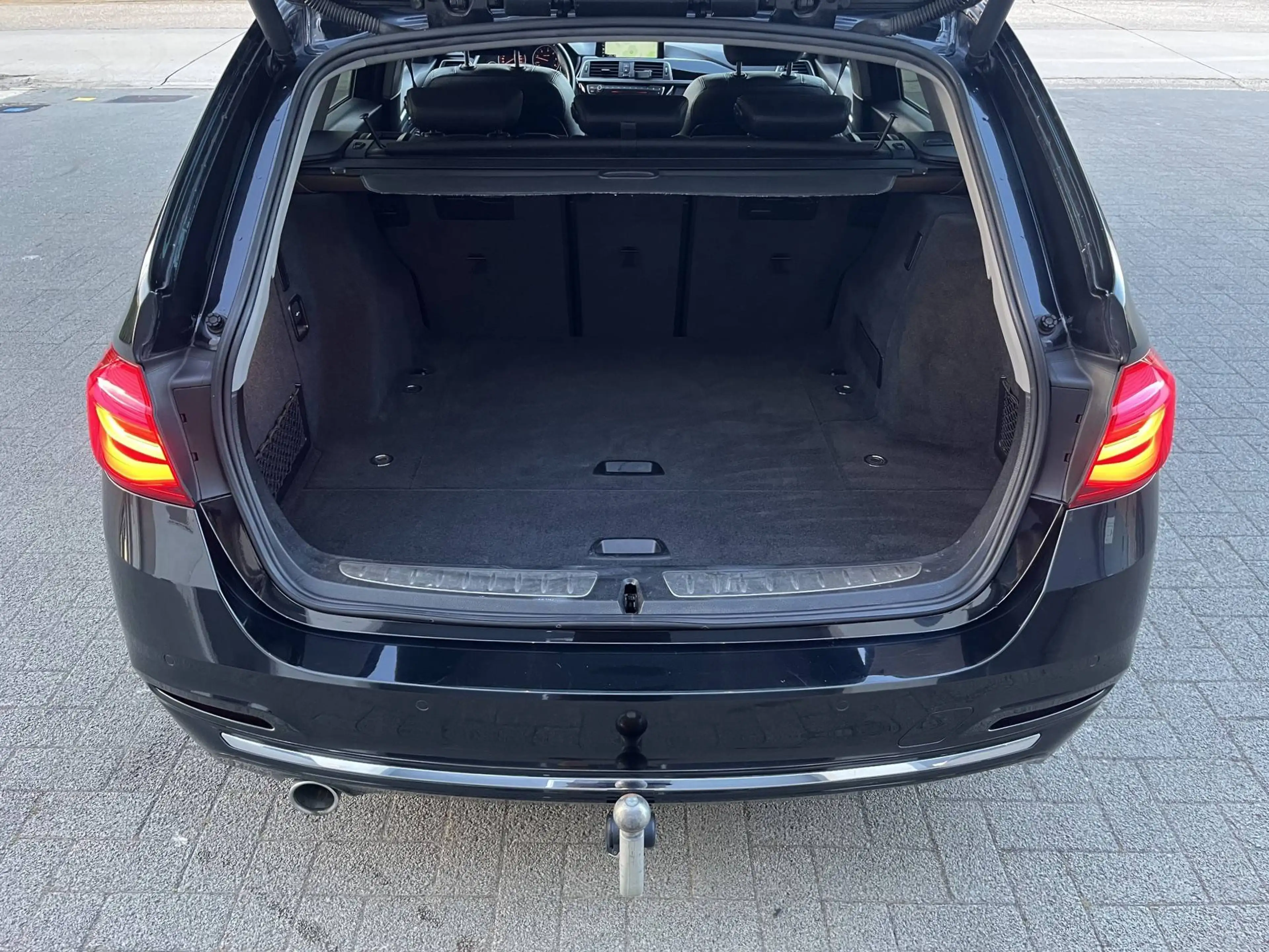 BMW 316 dA Touring Luxury Line*GPS Prof.*Leder*ZVW*Zeer net! — photo 10