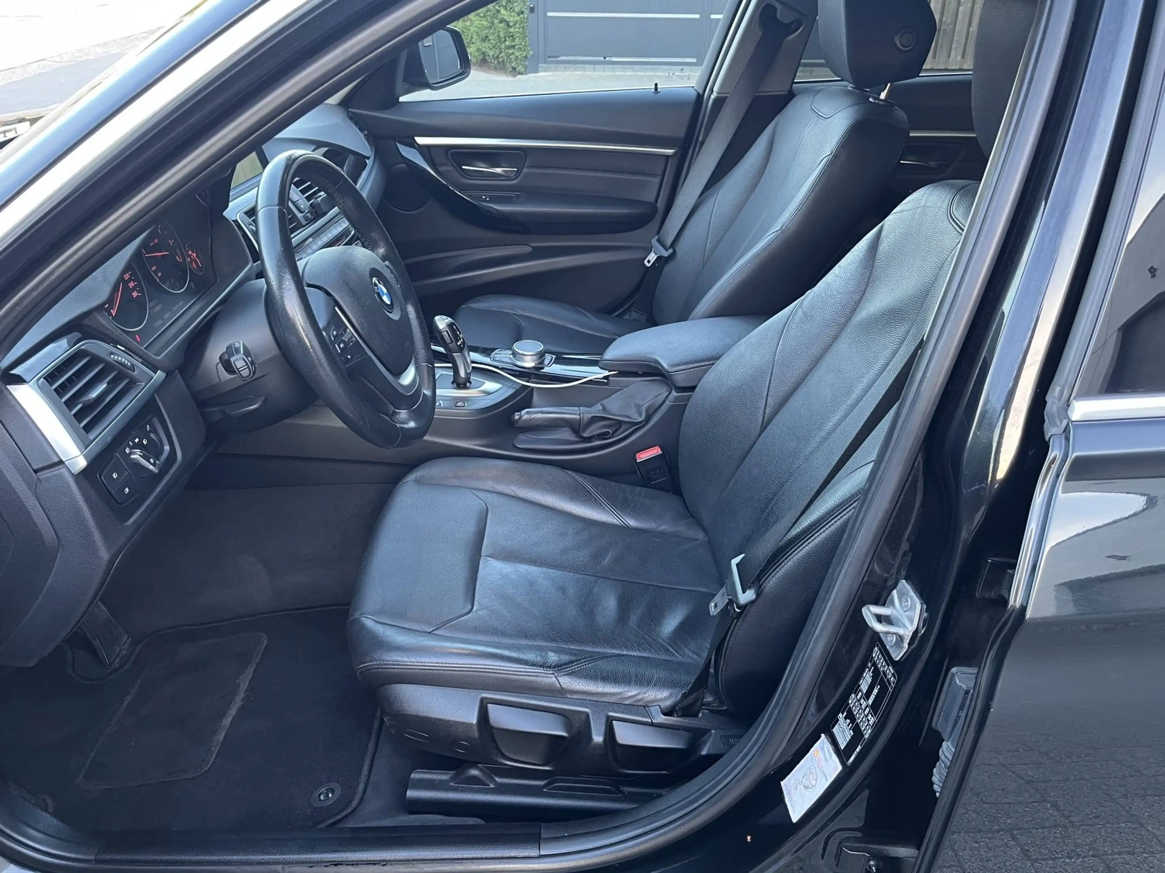 BMW 316 dA Touring Luxury Line*GPS Prof.*Leder*ZVW*Zeer net! — photo 7