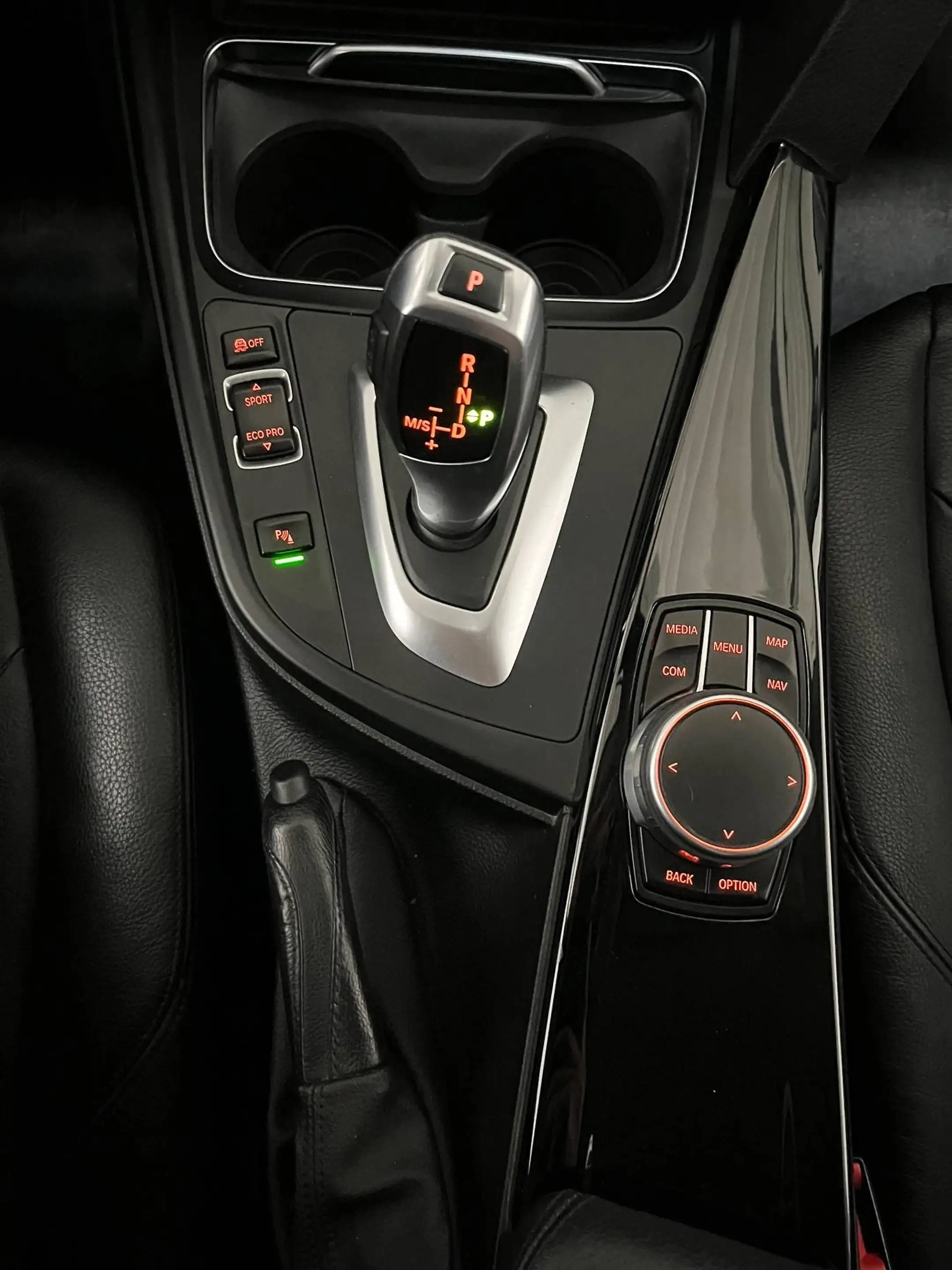 BMW 316 dA Touring Luxury Line*GPS Prof.*Leder*ZVW*Zeer net! — photo 6