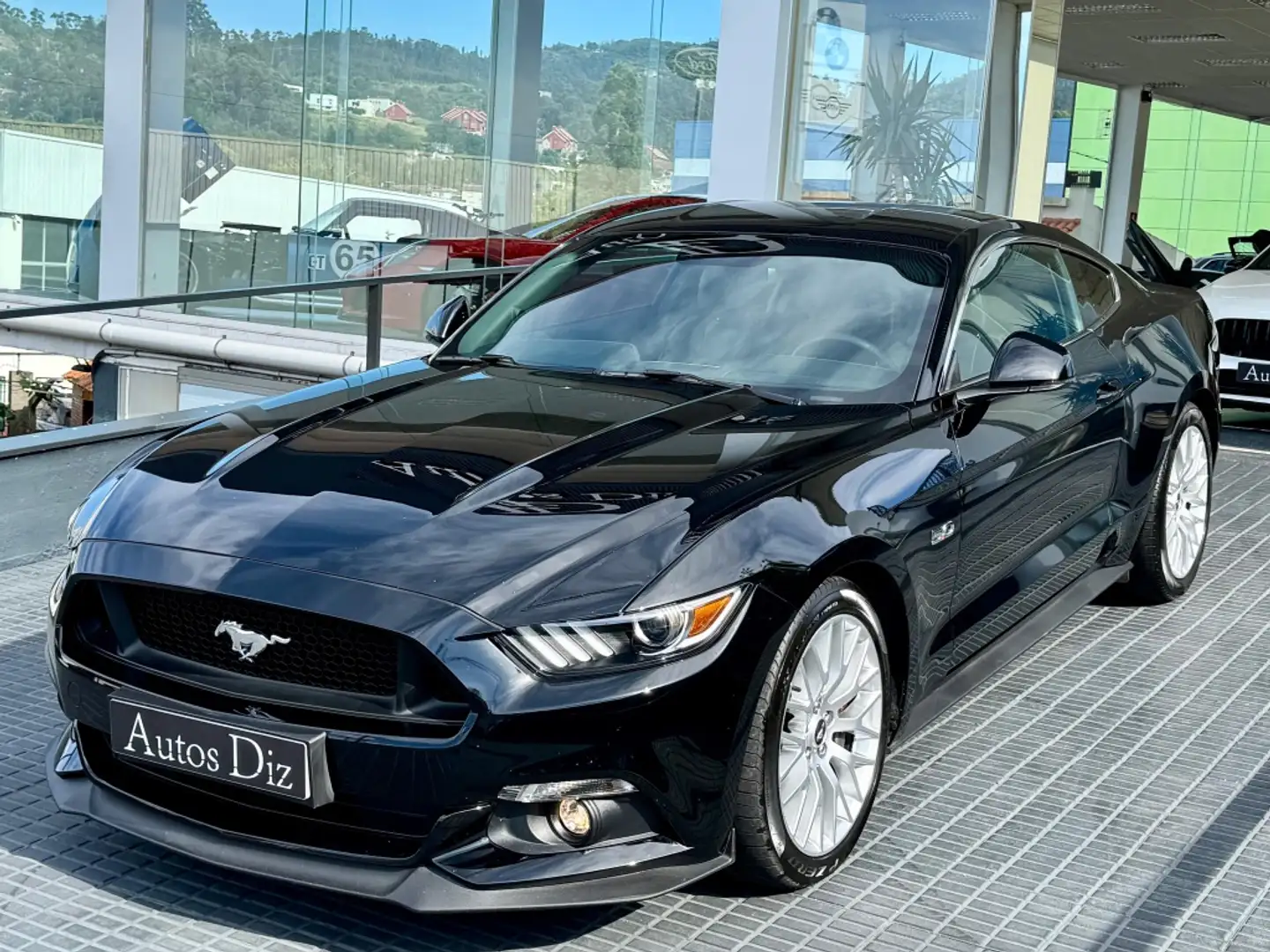 Ford Mustang Fastback 5.0 Ti-VCT GT Aut. Noir - 2