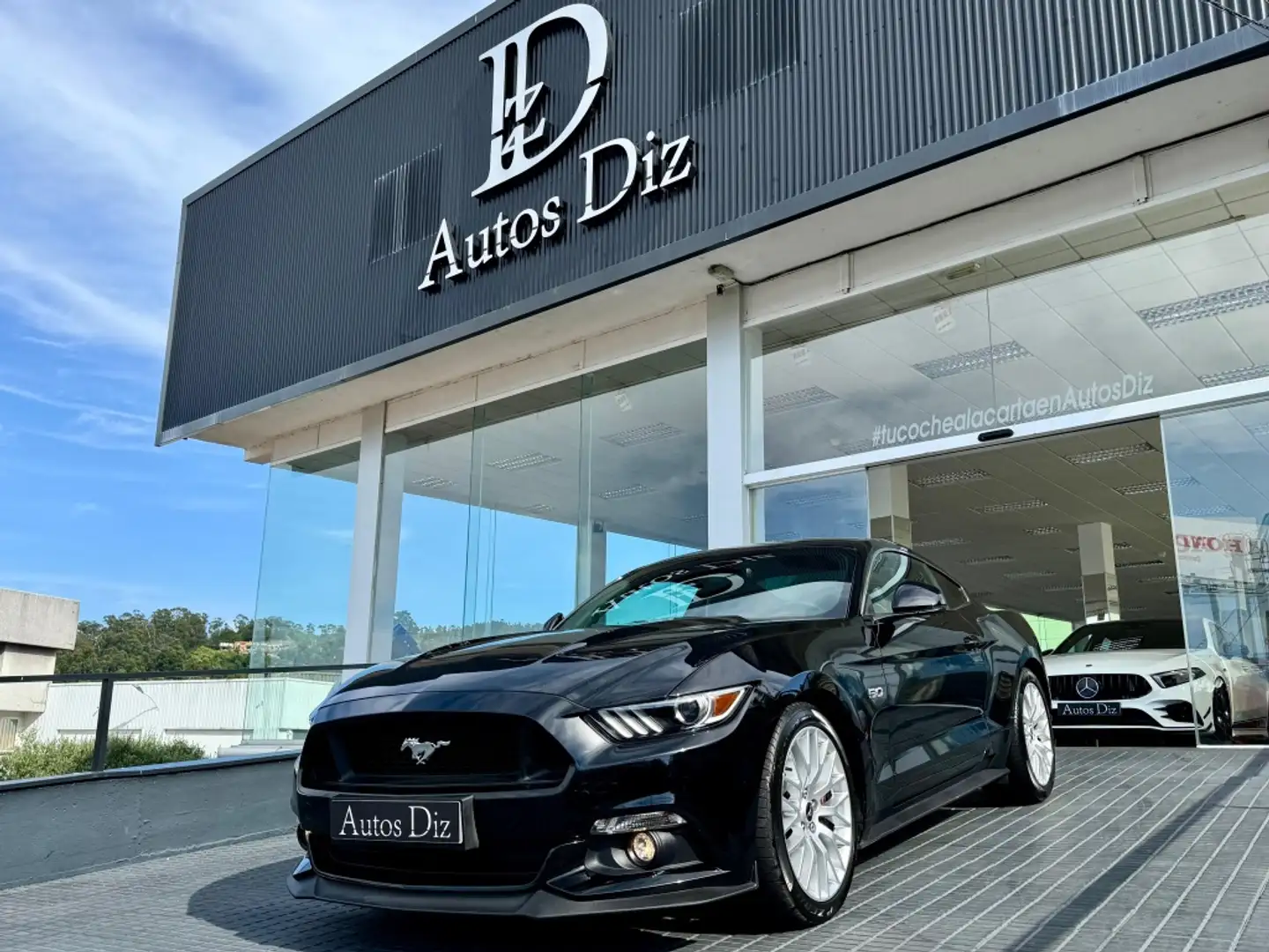 Ford Mustang Fastback 5.0 Ti-VCT GT Aut. Noir - 1