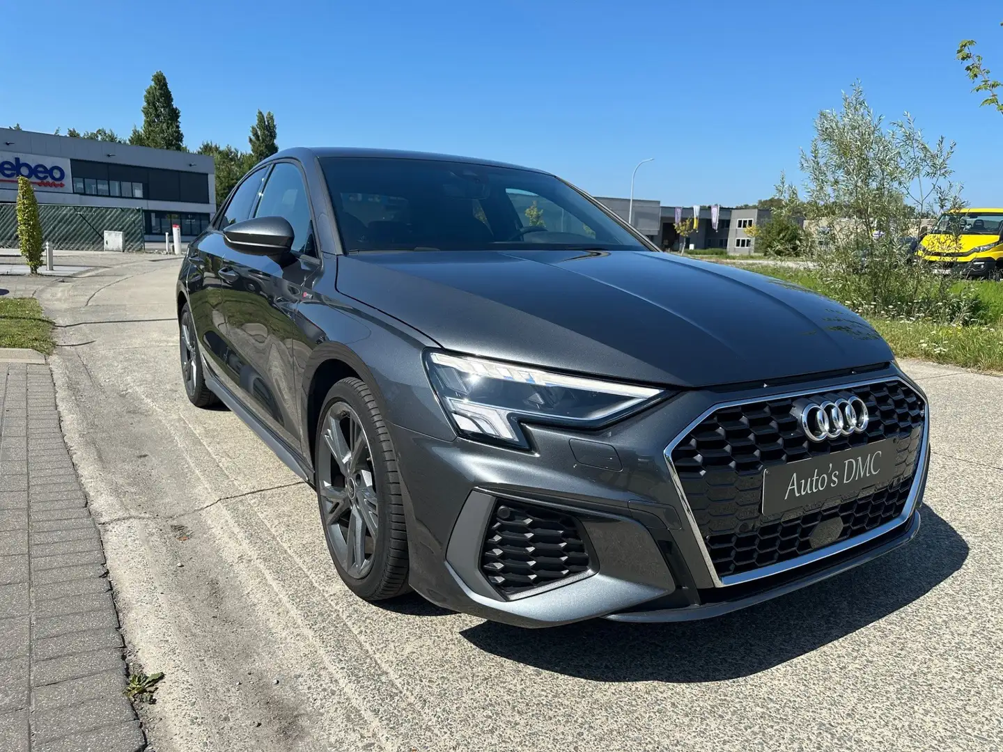Audi A3 A3 30 TFSI Limousine S tronic *S line*LED* Grijs - 2