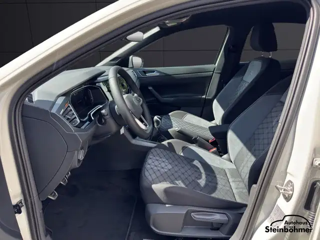 Volkswagen Polo view 15
