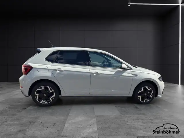 Volkswagen Polo view 8