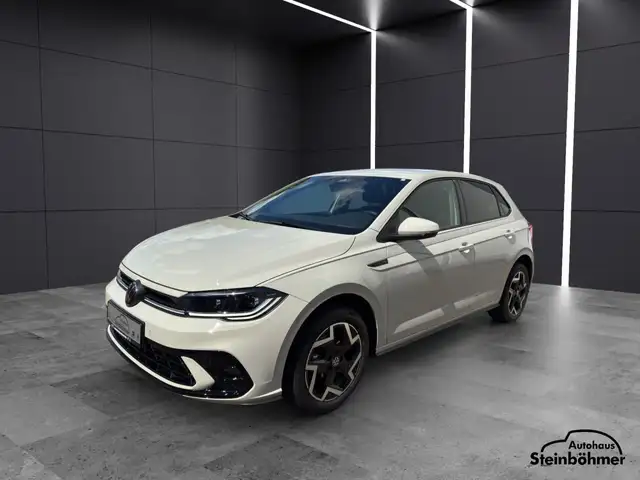 Volkswagen Polo view 2