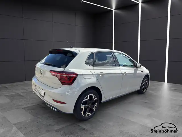 Volkswagen Polo view 7