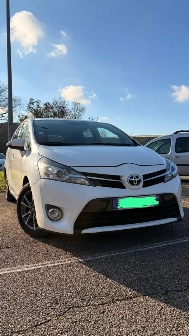 Toyota Verso 124ch D-4D 2L 5place 2013 - 2