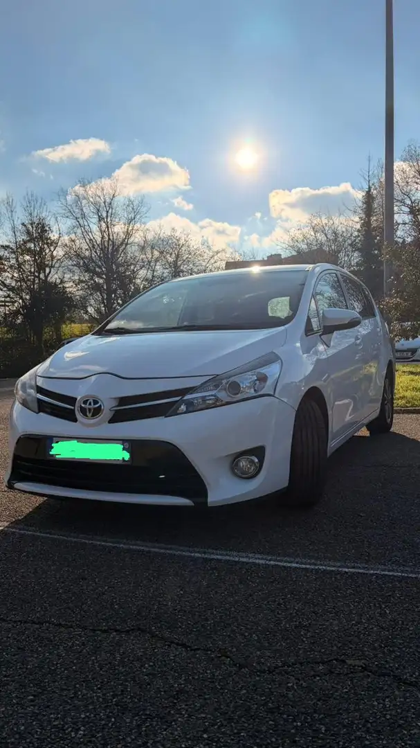 Toyota Verso 124ch D-4D 2L 5place 2013 - 1