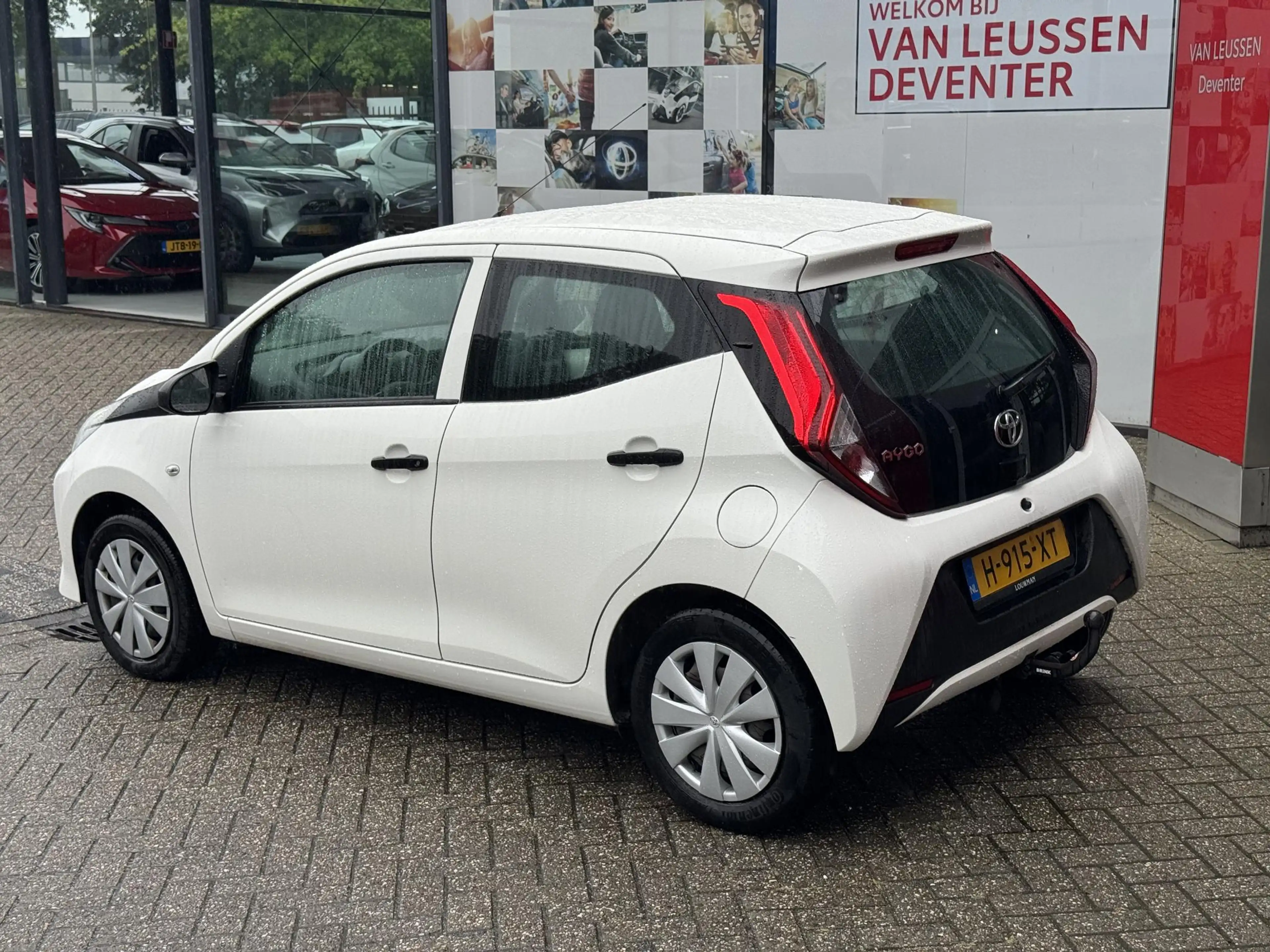 Toyota Aygo 1.0 VVT-i x-fun TREKHAAK AIRCO NL-AUTO — photo 4