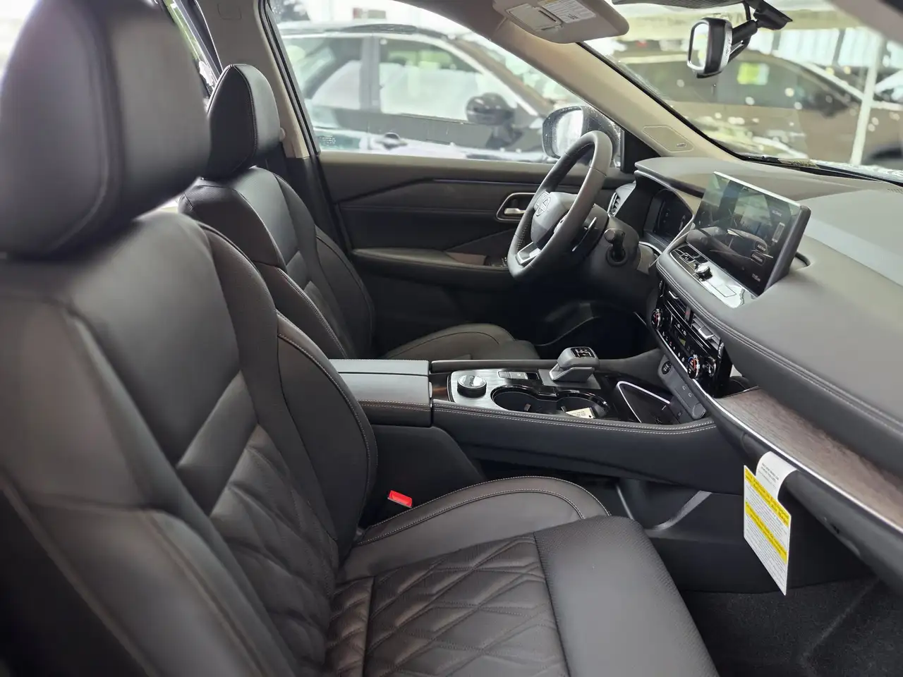Nissan Rogue photo Nissan Rogue