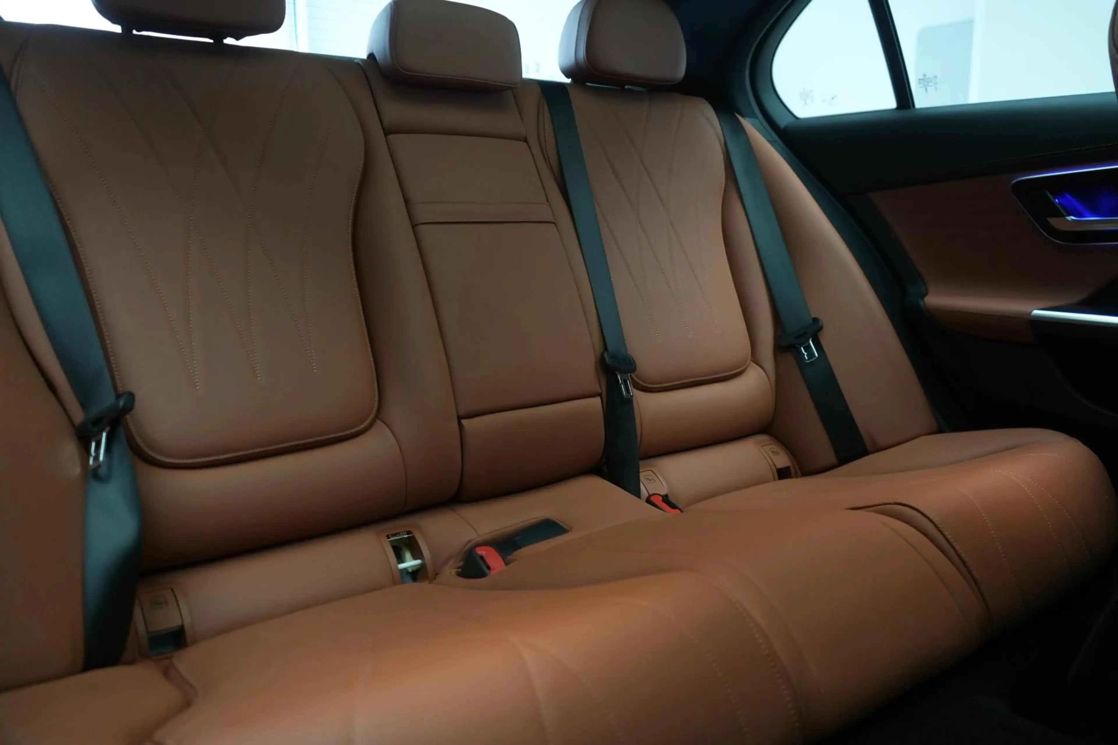 Mercedes-Benz C 220 d 9G-Tronic 4Matic Avantgarde — photo 11