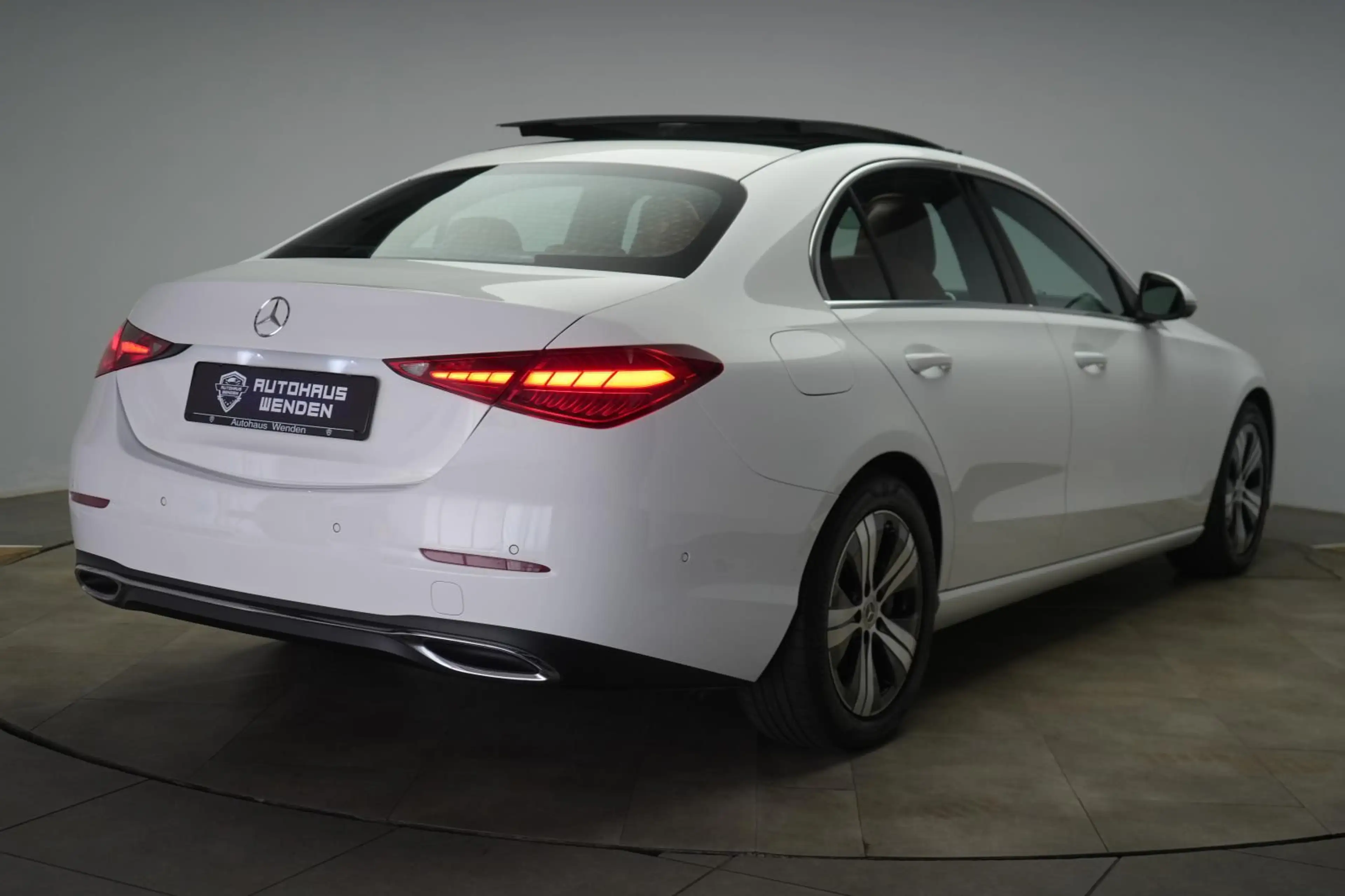 Mercedes-Benz C 220 d 9G-Tronic 4Matic Avantgarde — photo 4