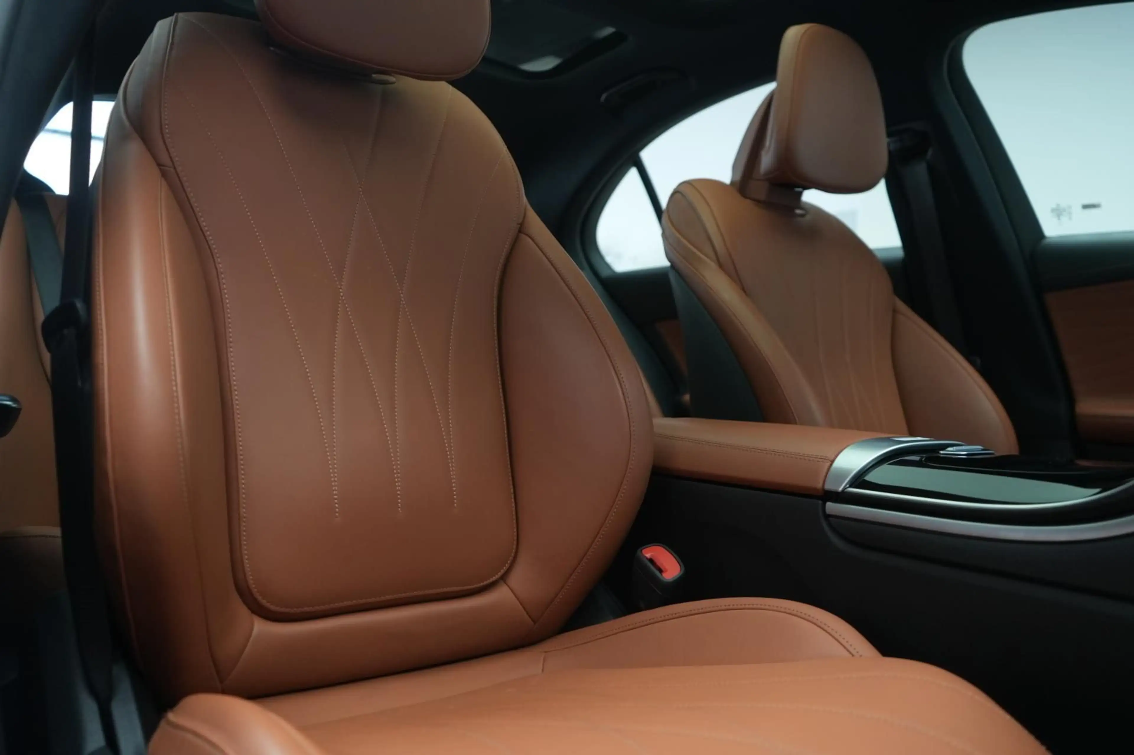 Mercedes-Benz C 220 d 9G-Tronic 4Matic Avantgarde — photo 8