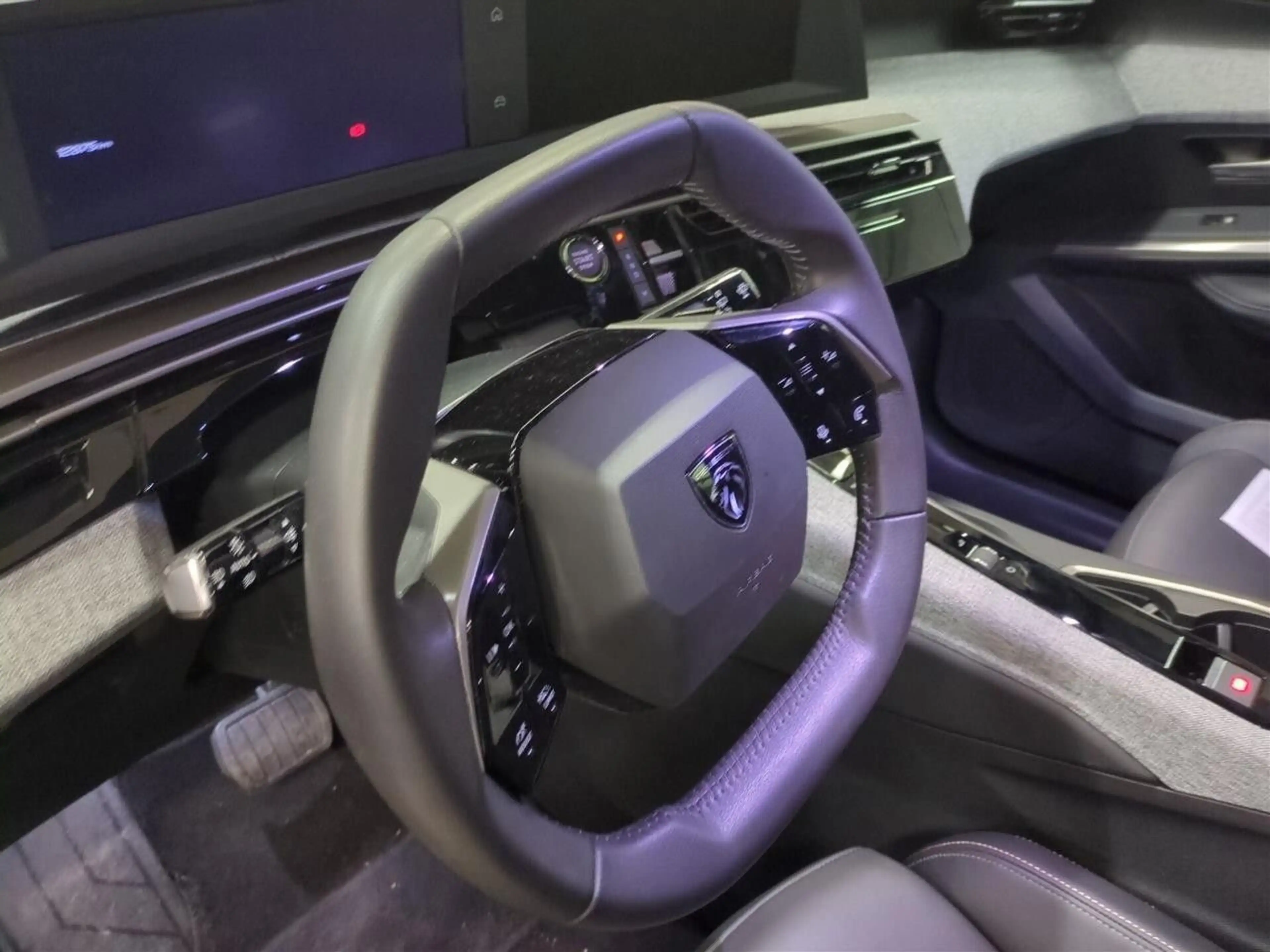 Peugeot 5008 ALLURE HYBRID DSC6 145PS *KAMERA* — photo 12
