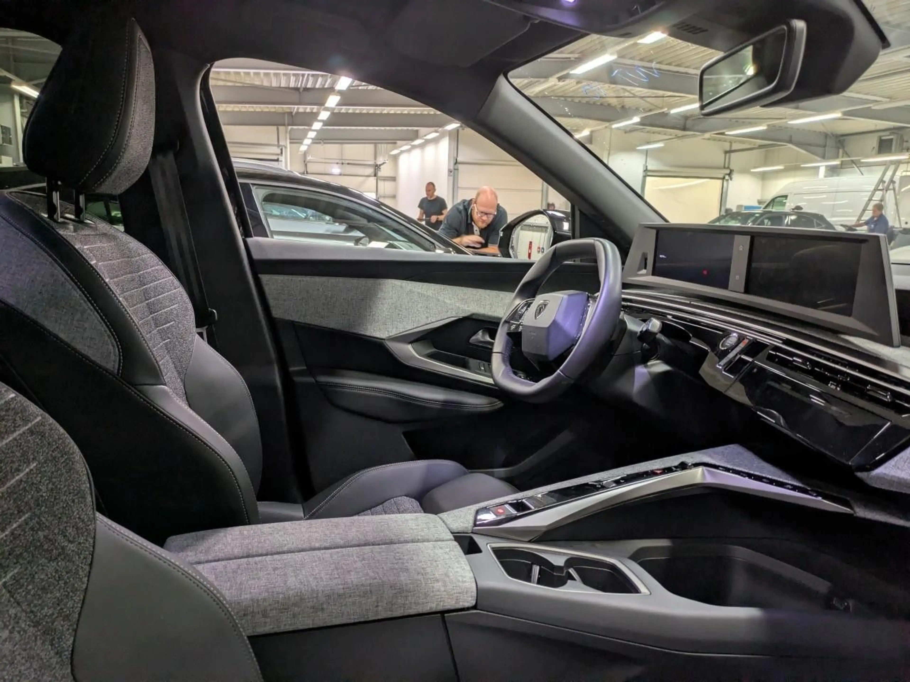 Peugeot 5008 ALLURE HYBRID DSC6 145PS *KAMERA* — photo 9