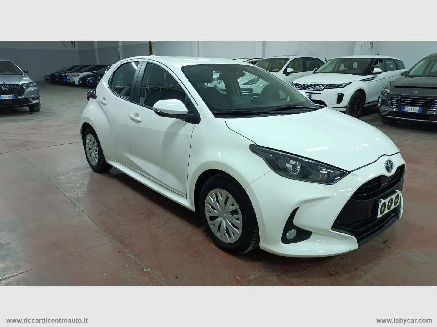 Toyota Yaris 1.5 Hybrid 5p. Business Bianco - 2