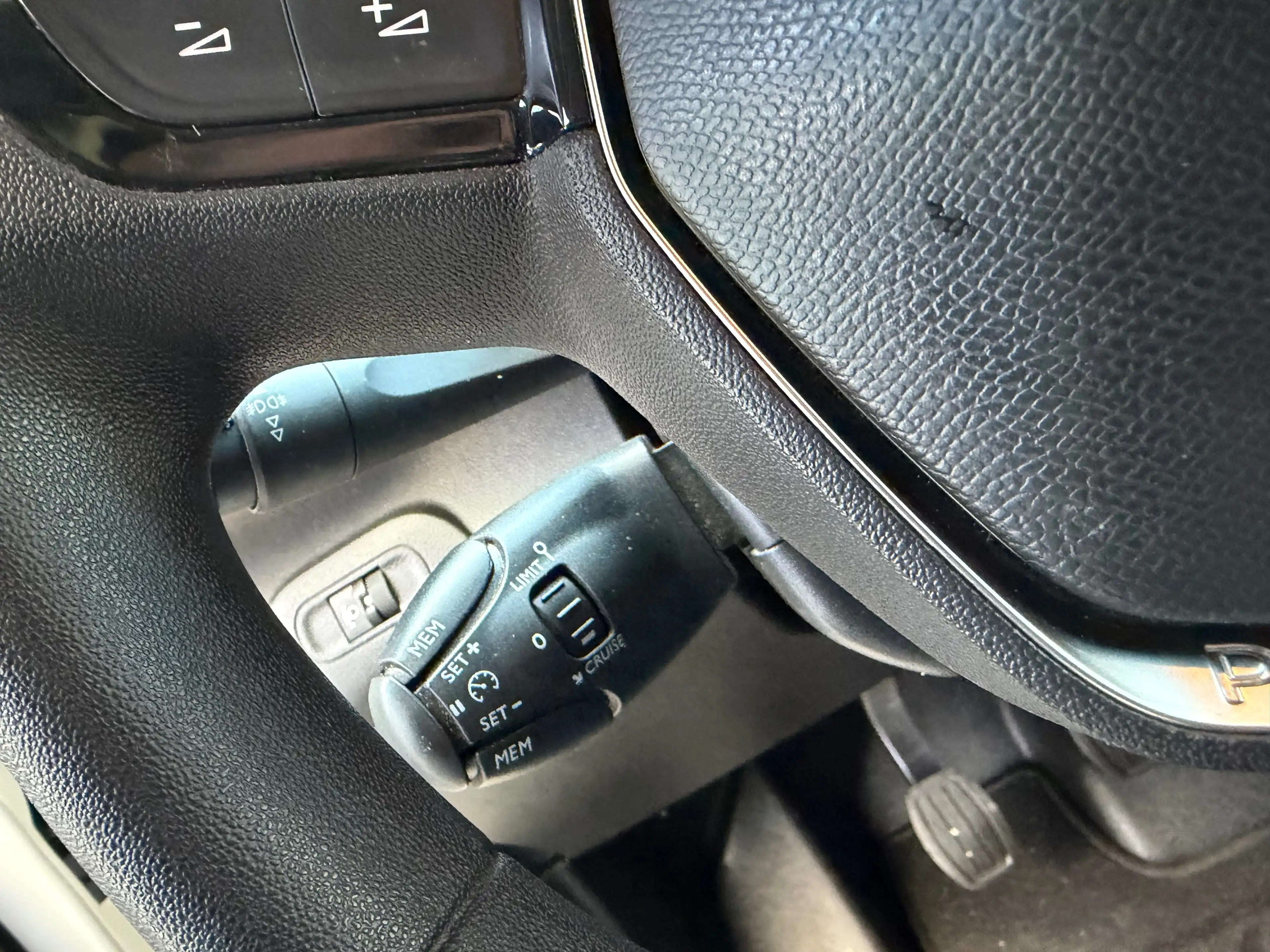 Peugeot Partner 3 PLACES - CAR PLAY - ATT REMORQUE - CARNET COMPLET — photo 13