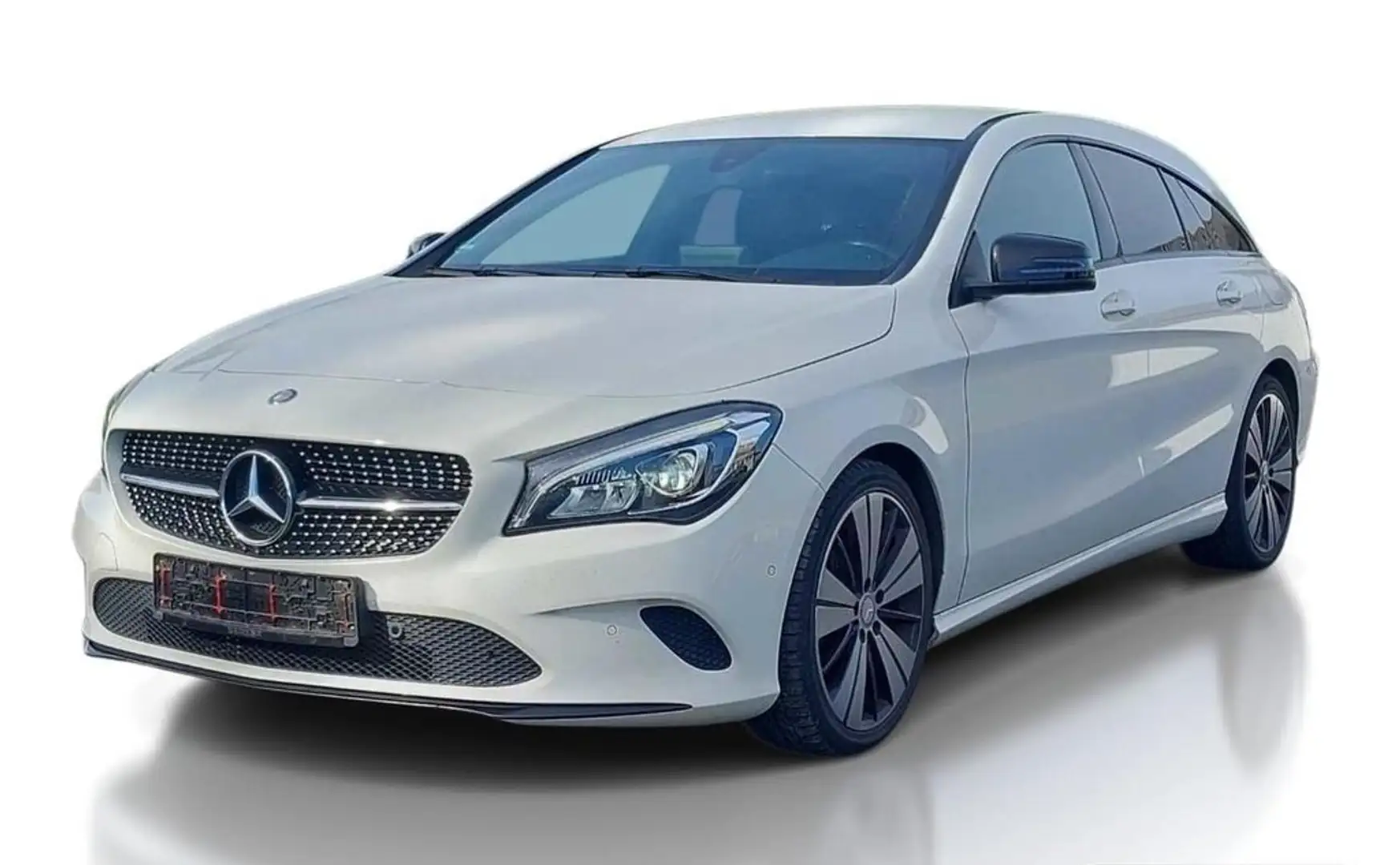 Mercedes-Benz CLA 180 Shooting Brake Blanco - 1