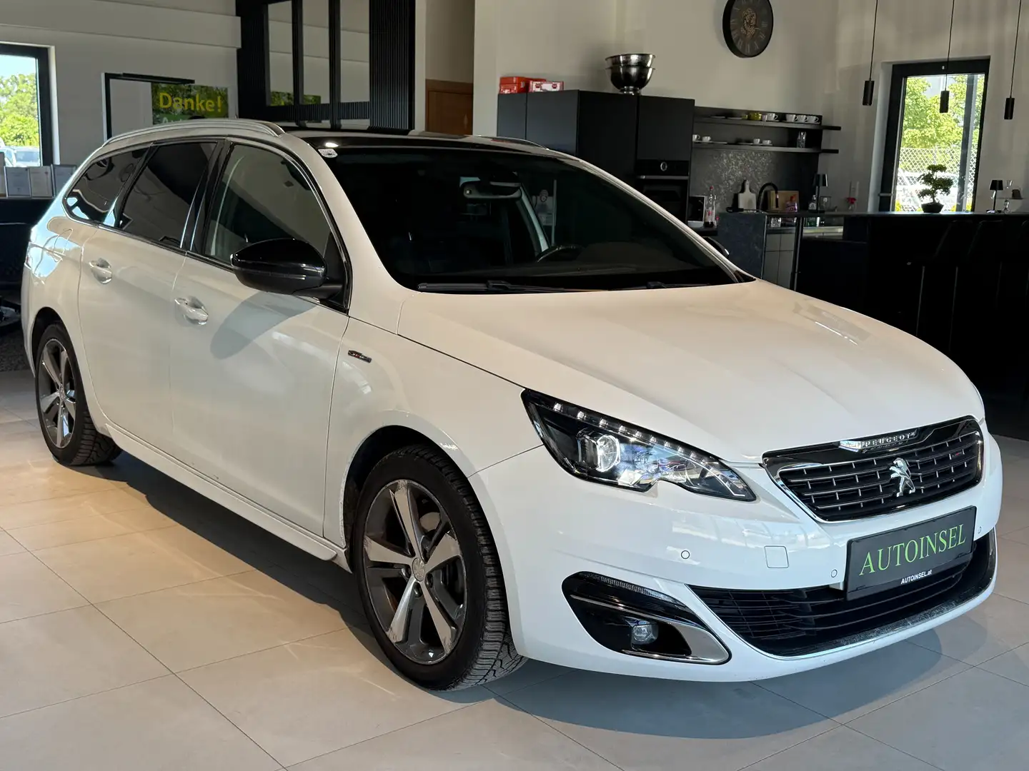 Peugeot 308 GT-Line White - 2