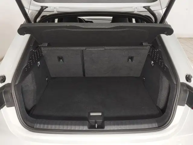 Audi A3 view 9